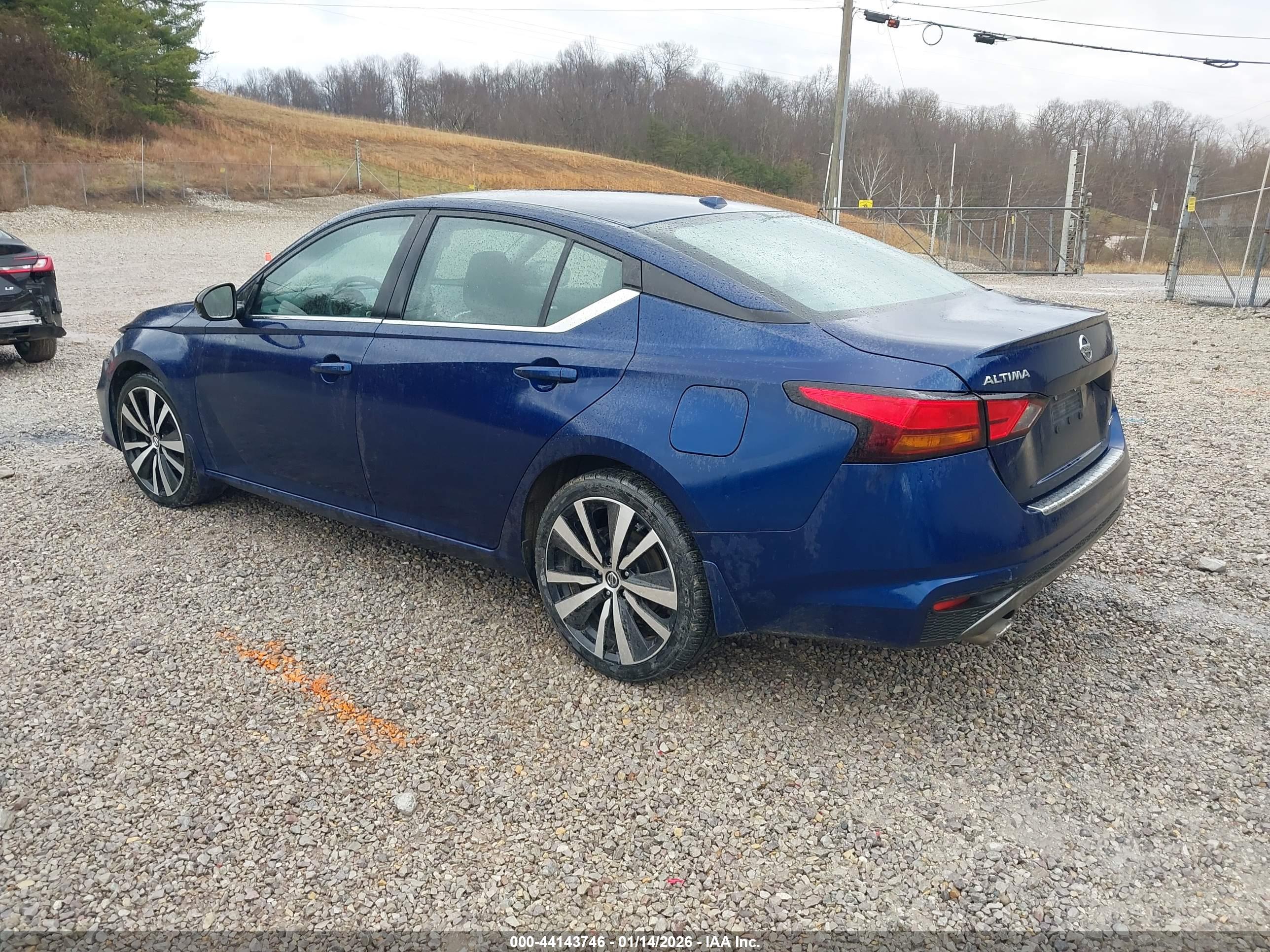 NISSAN ALTIMA image 3