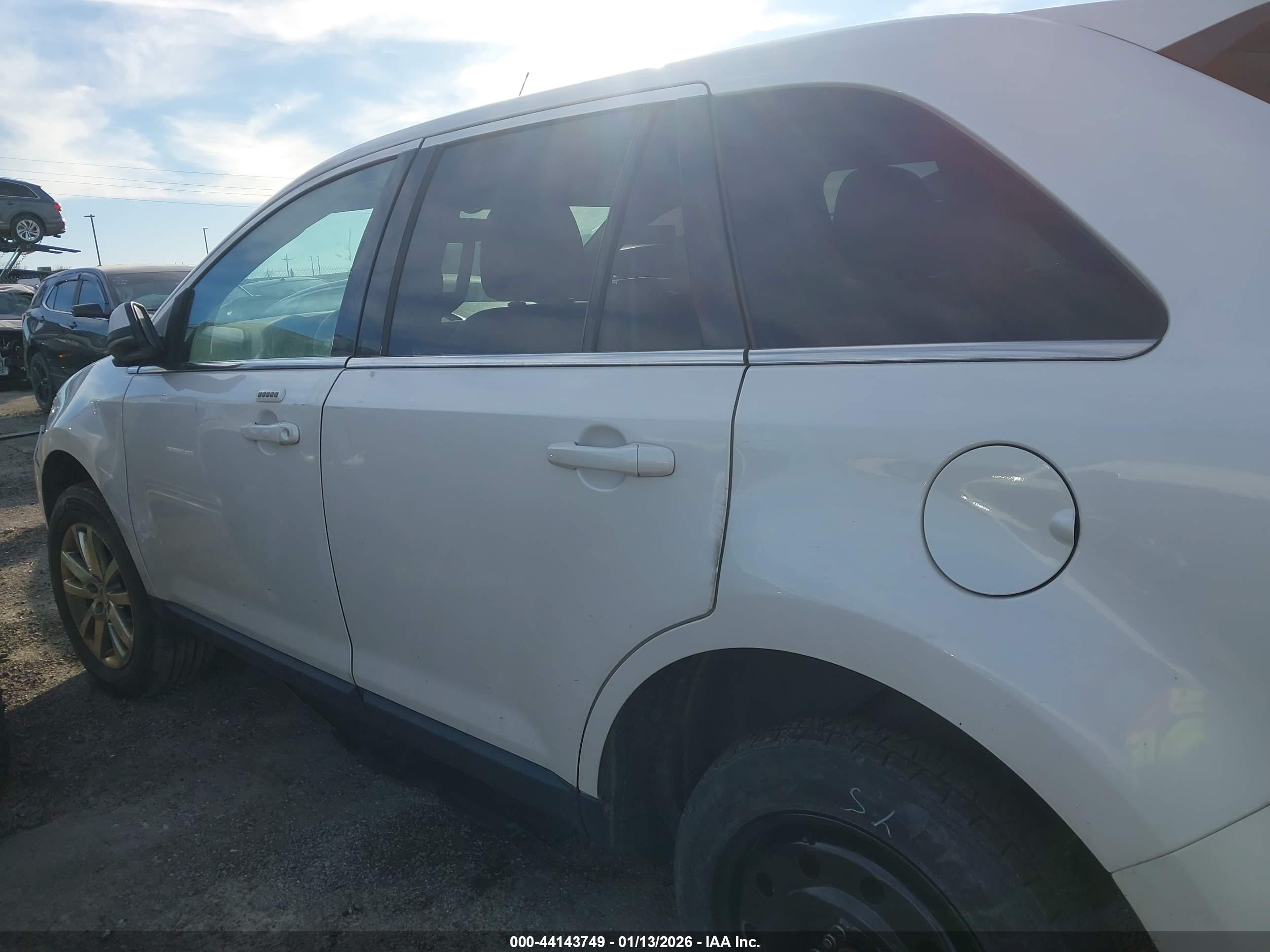 FORD EDGE image 2