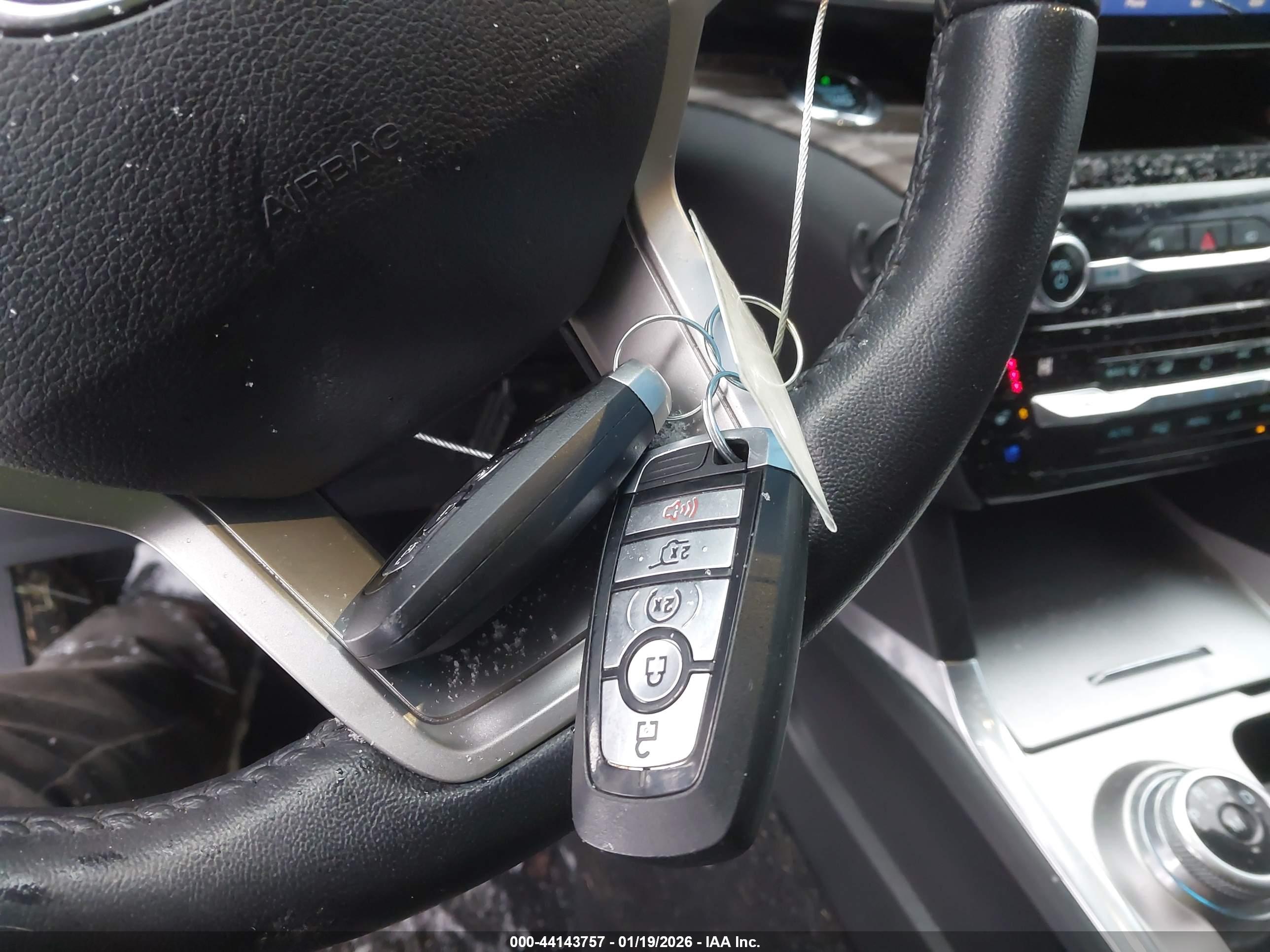 FORD EXPLORER image 11