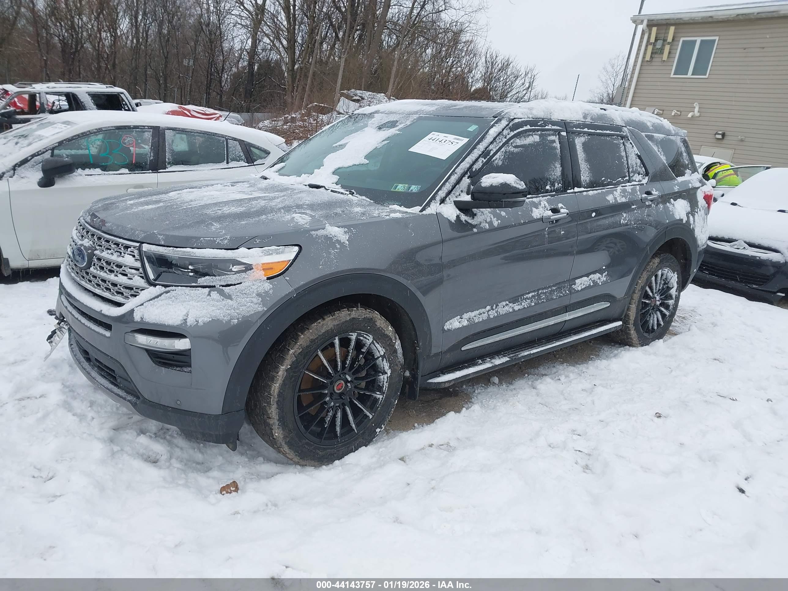 FORD EXPLORER image 2