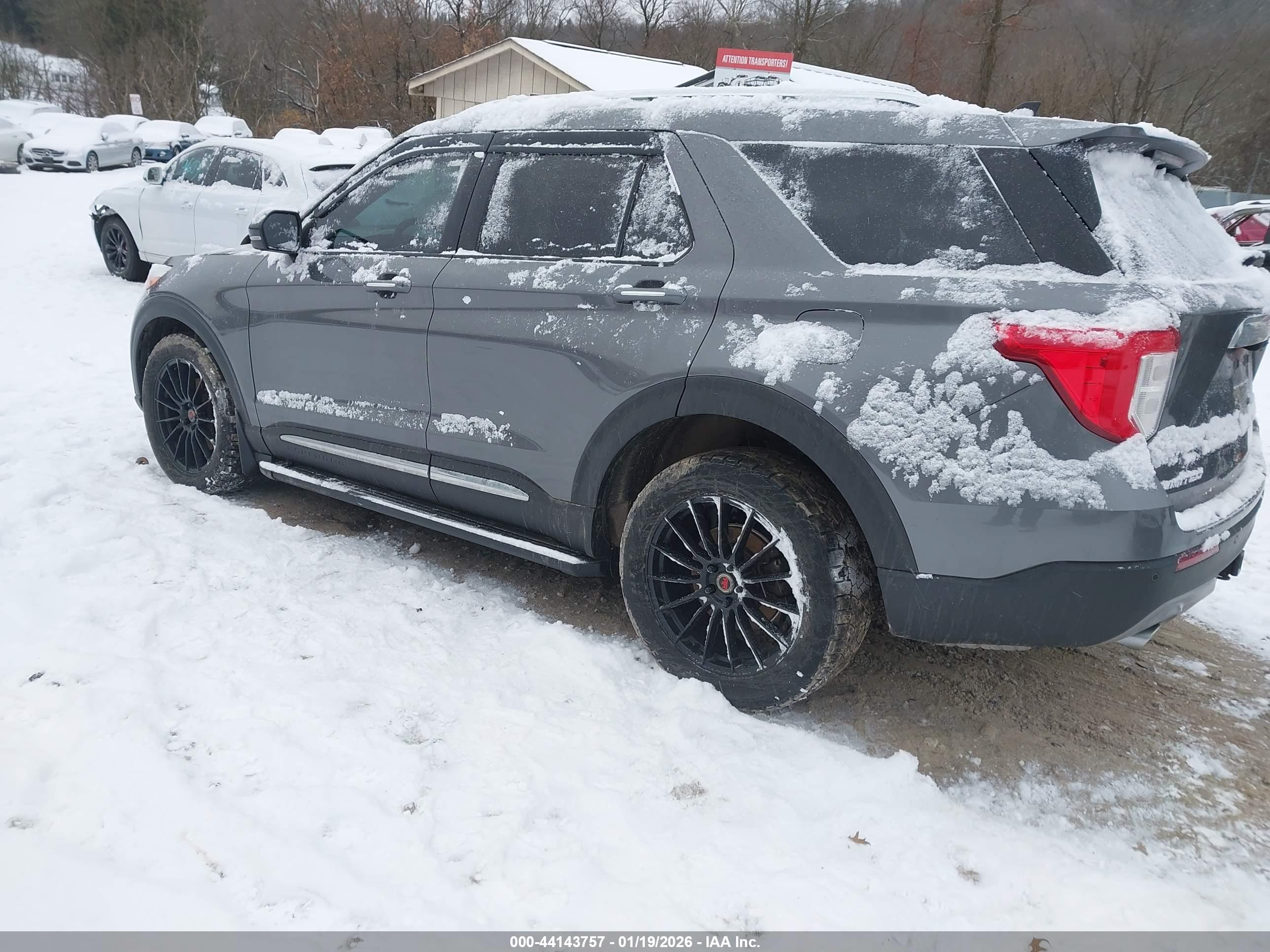 FORD EXPLORER image 3