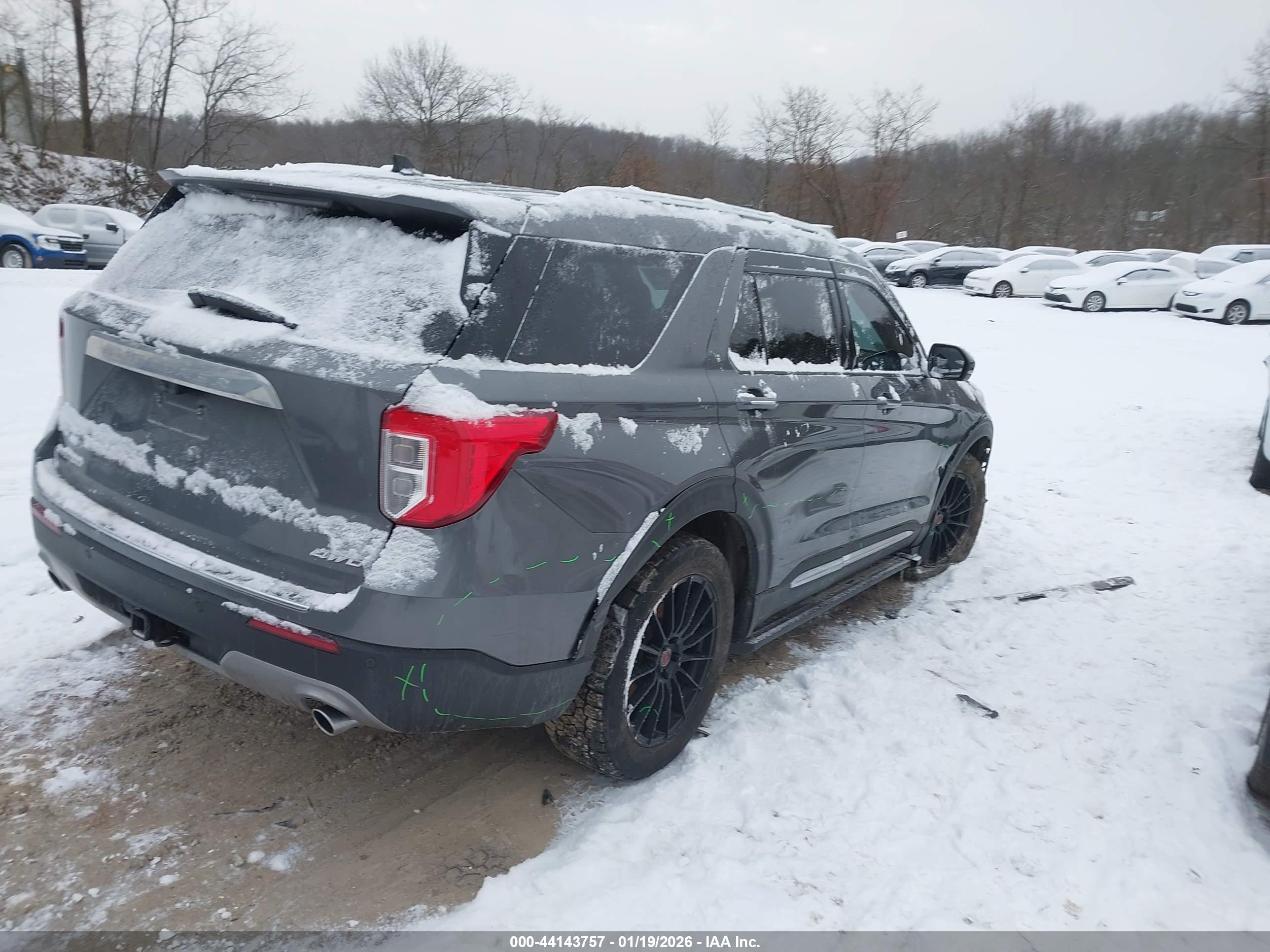 FORD EXPLORER image 4