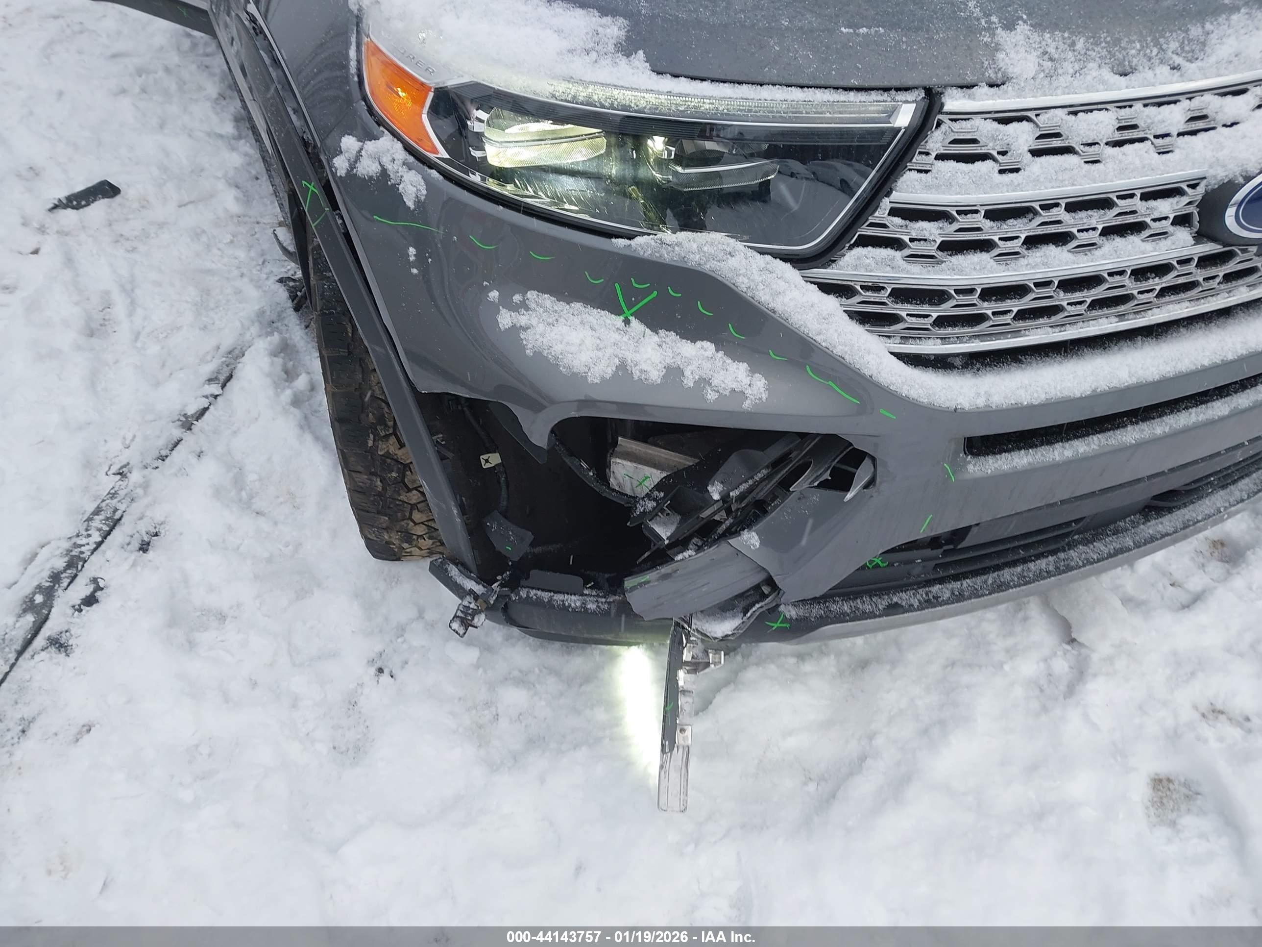 FORD EXPLORER image 6