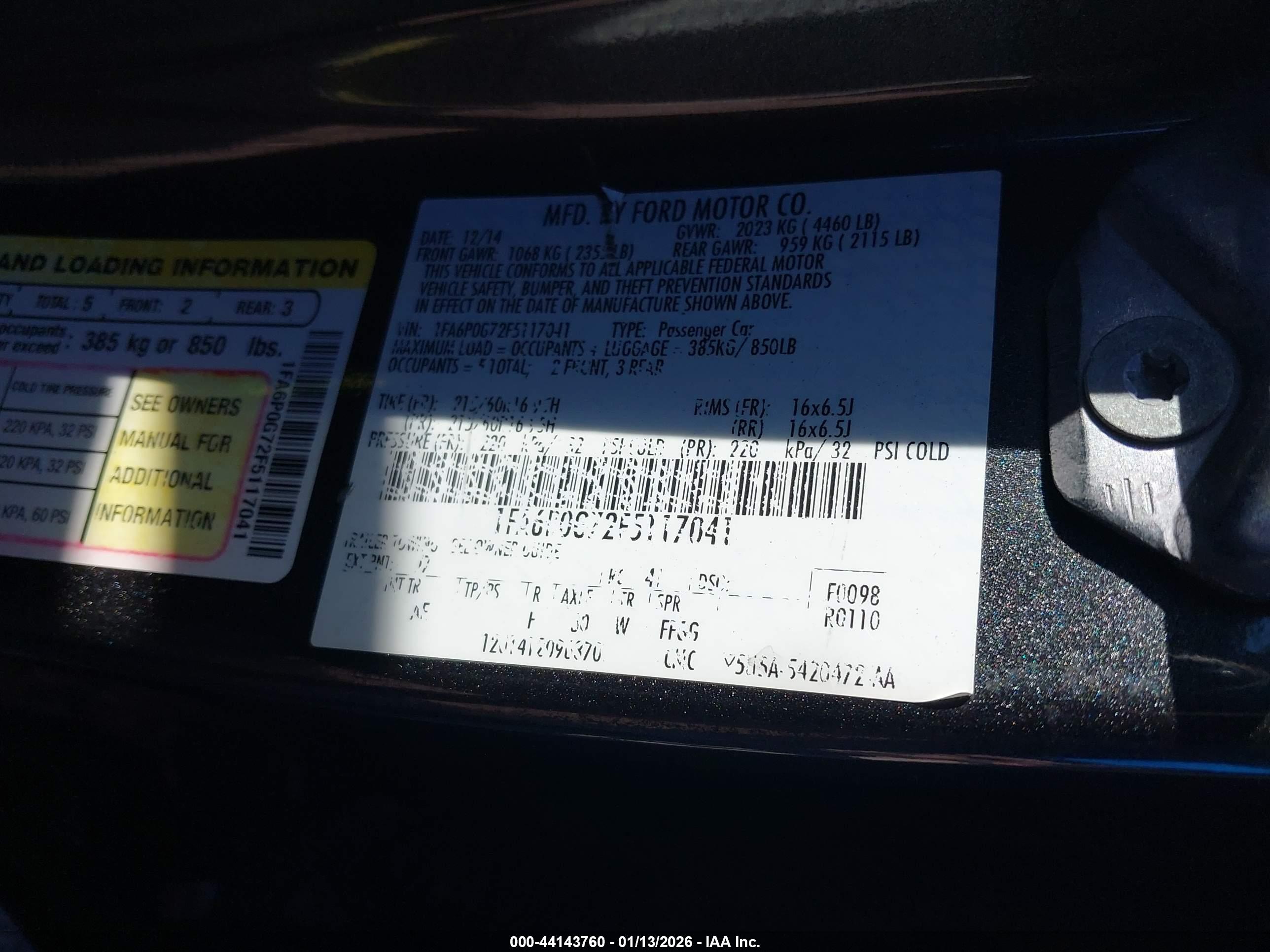 FORD FUSION image 9