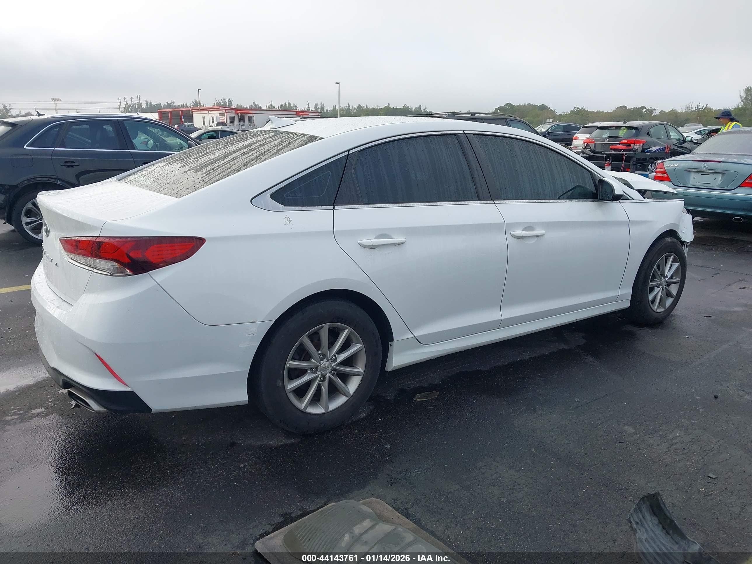 HYUNDAI SONATA image 4