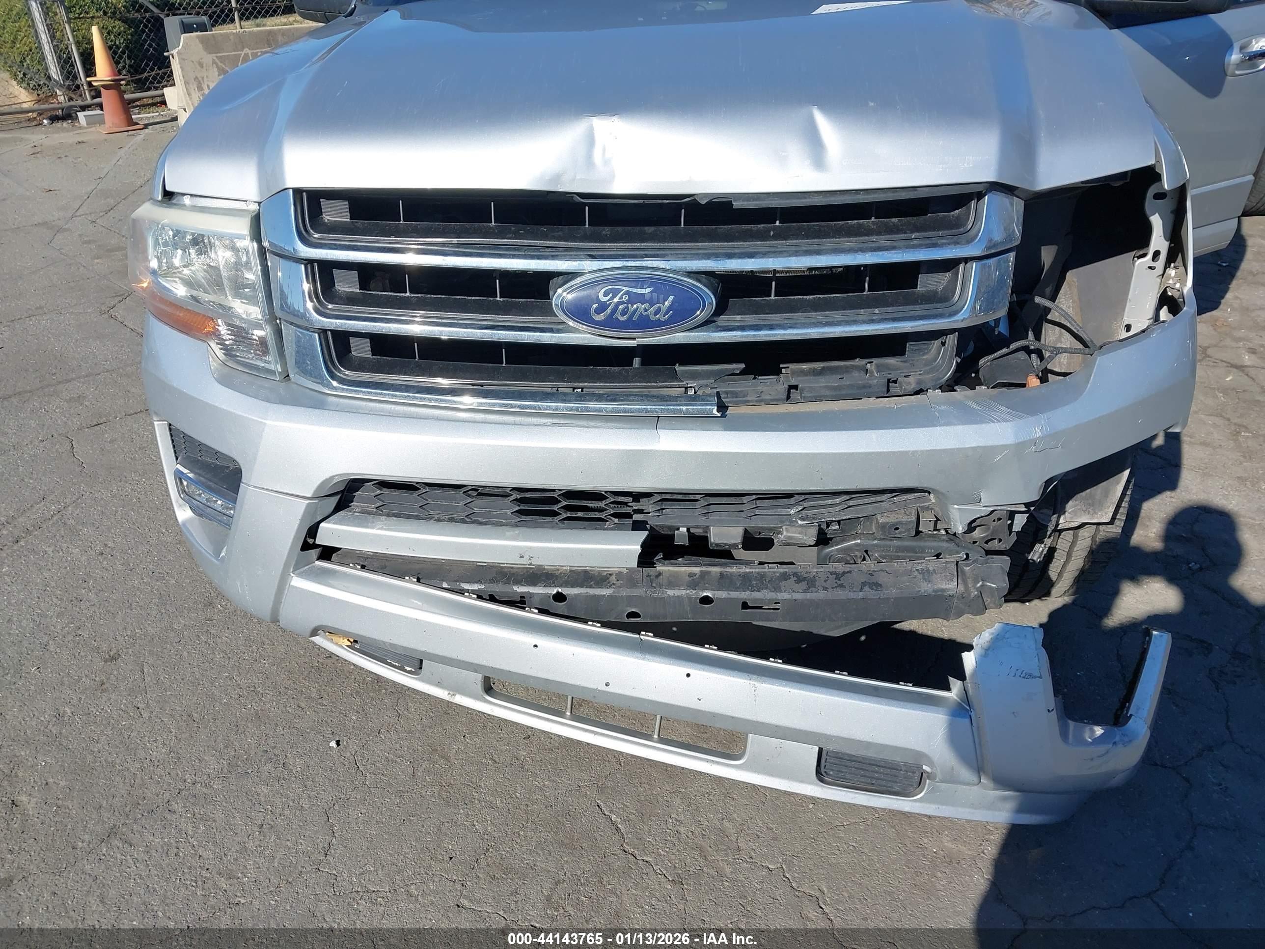 FORD EXPEDITION image 6