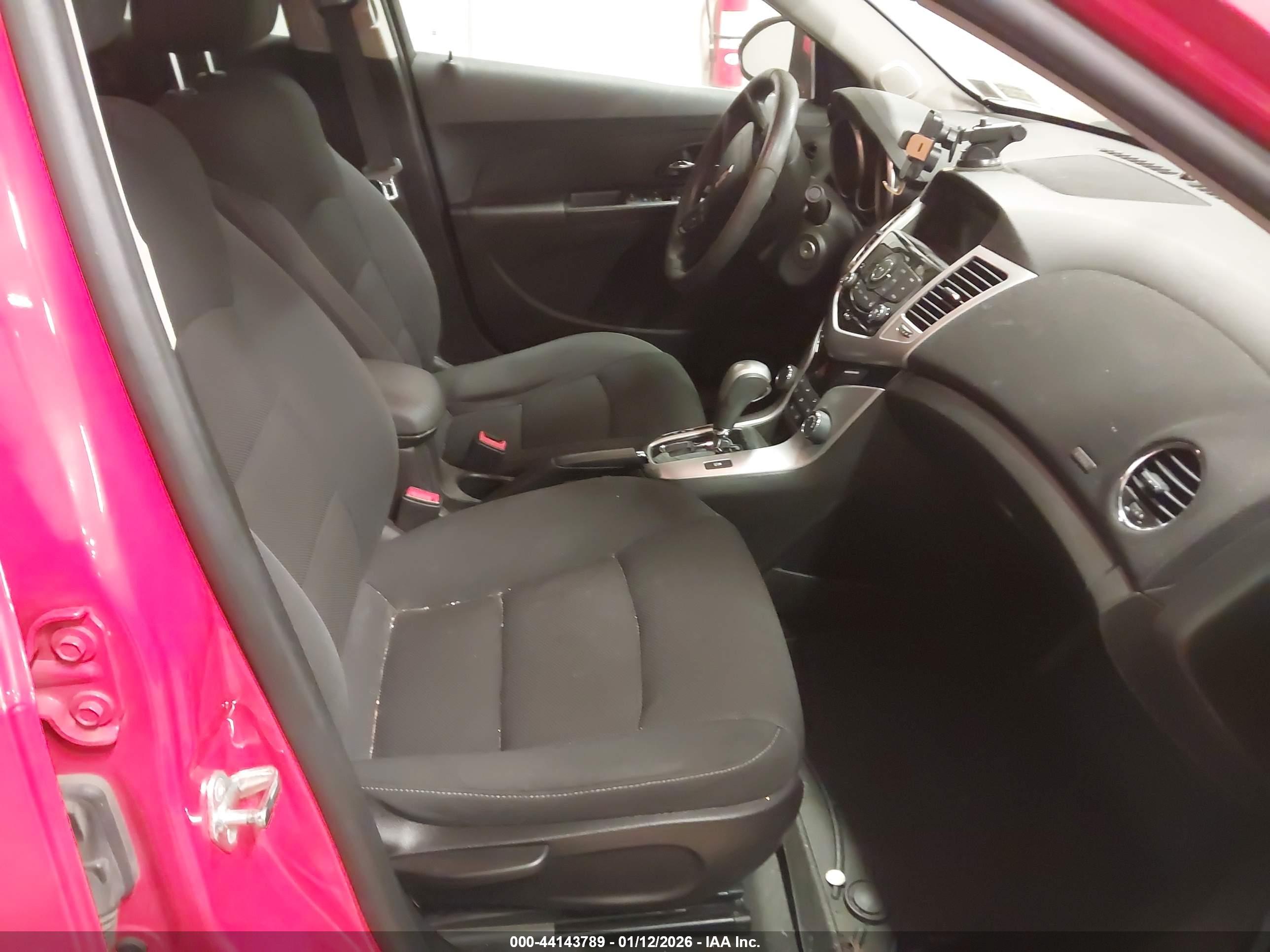 CHEVROLET CRUZE image 5