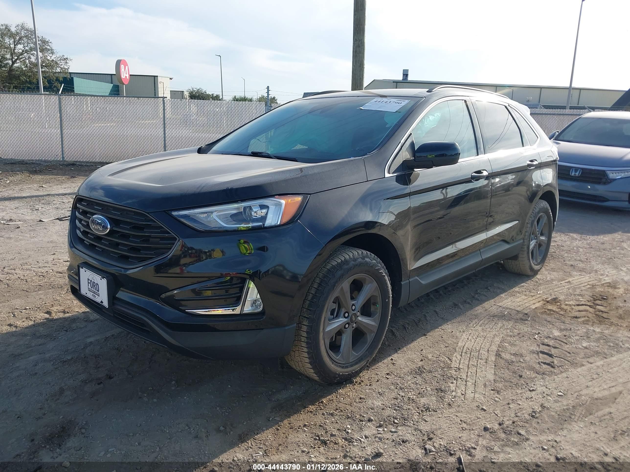 FORD EDGE image 2