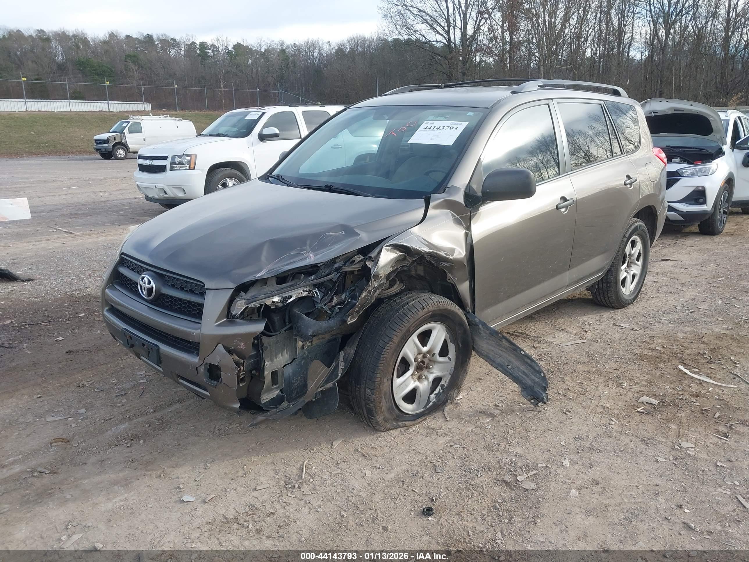 TOYOTA RAV4 image 2