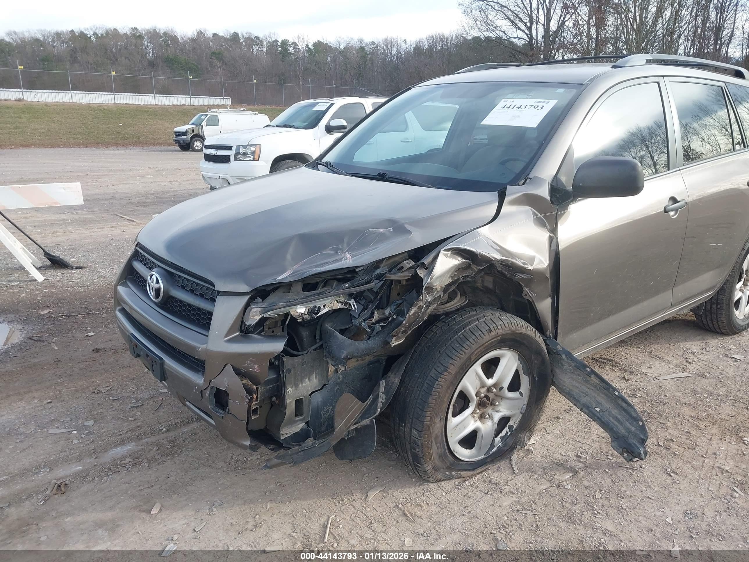 TOYOTA RAV4 image 6