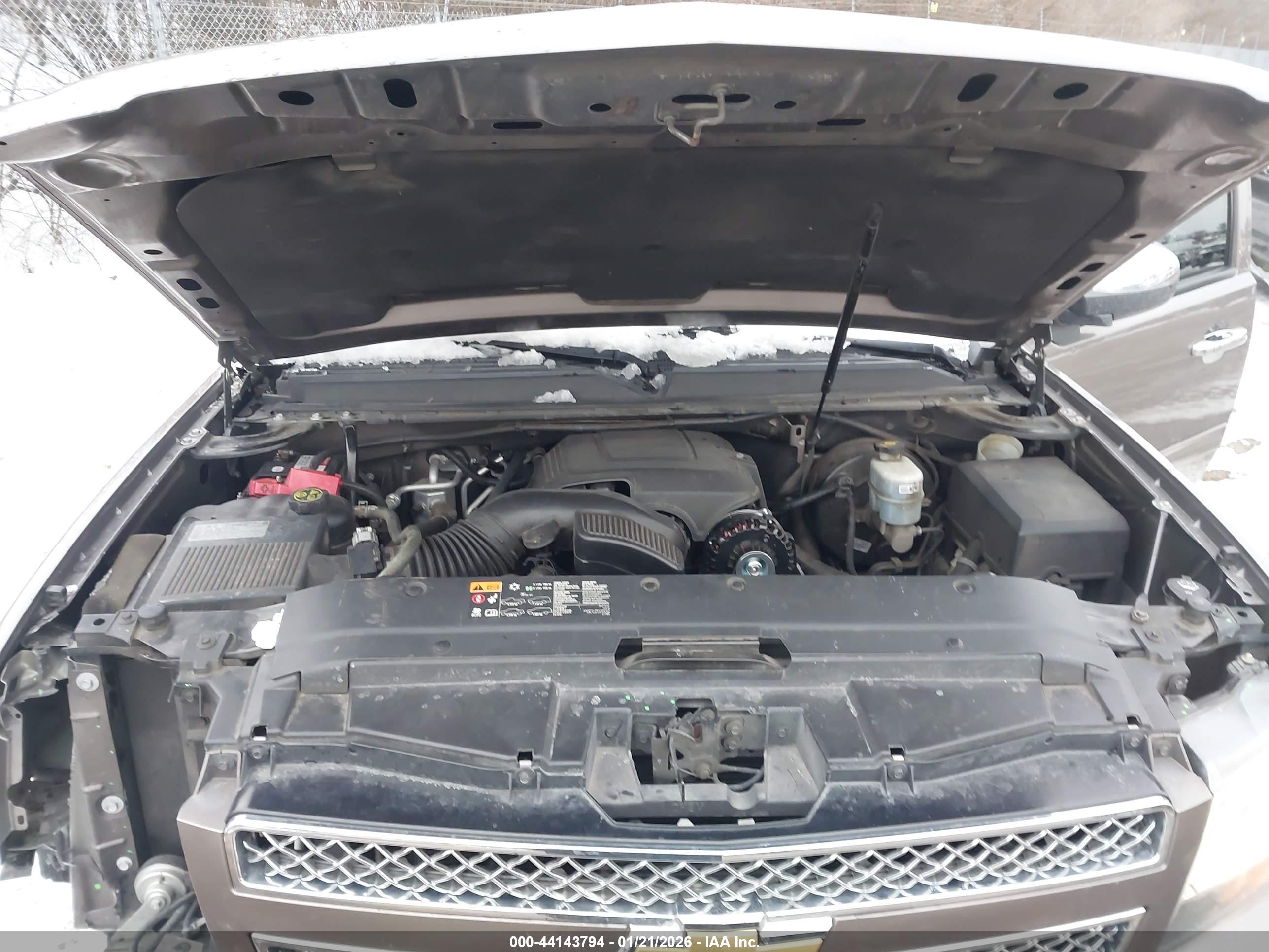 CHEVROLET TAHOE image 10