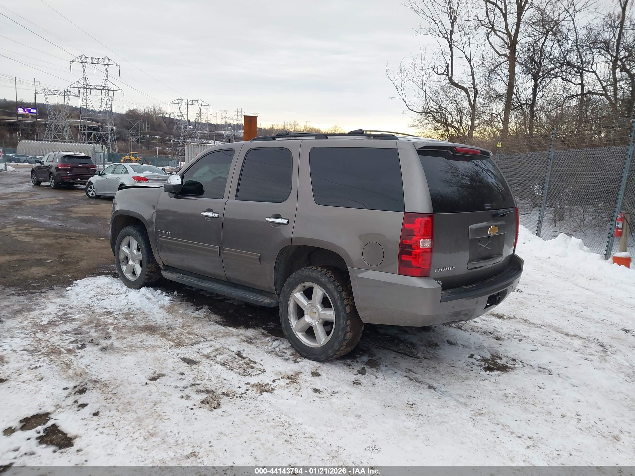CHEVROLET TAHOE image 3