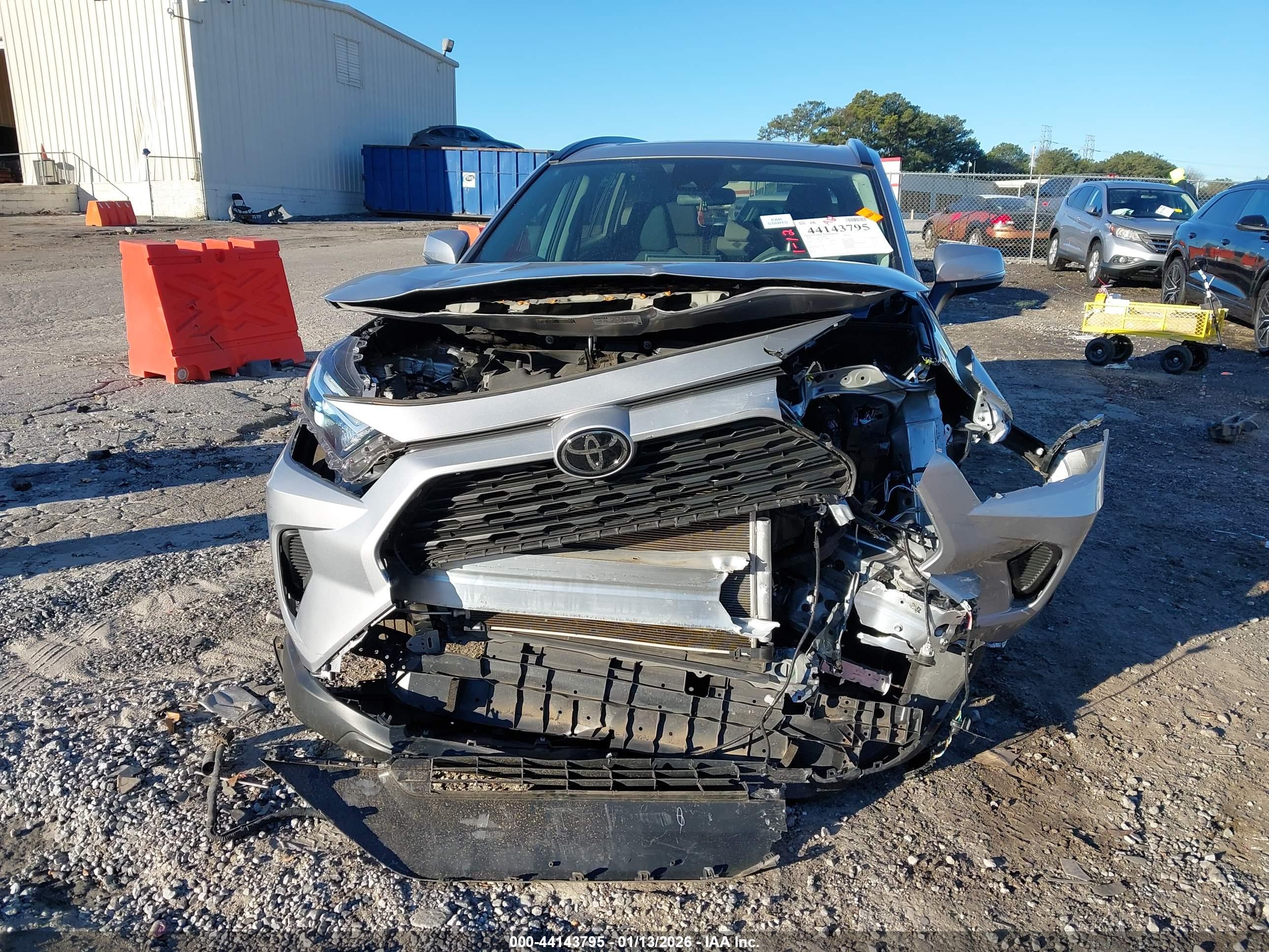 TOYOTA RAV4 image 6