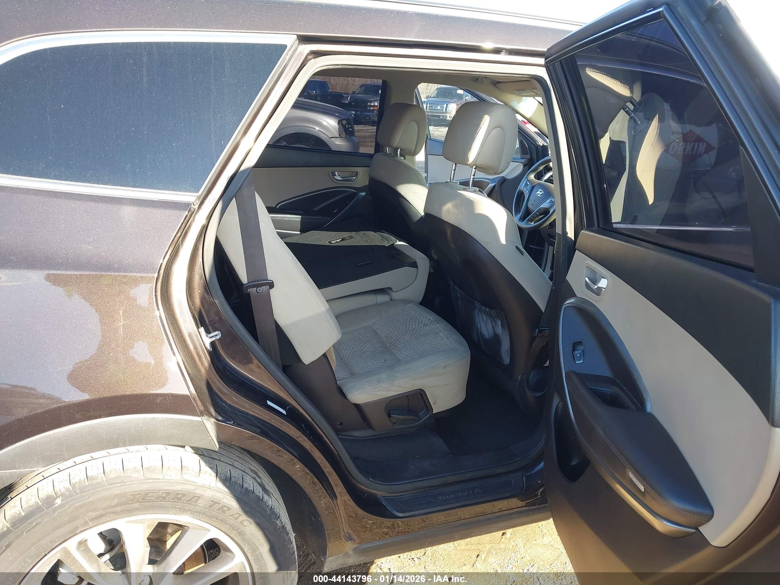 HYUNDAI SANTA image 8