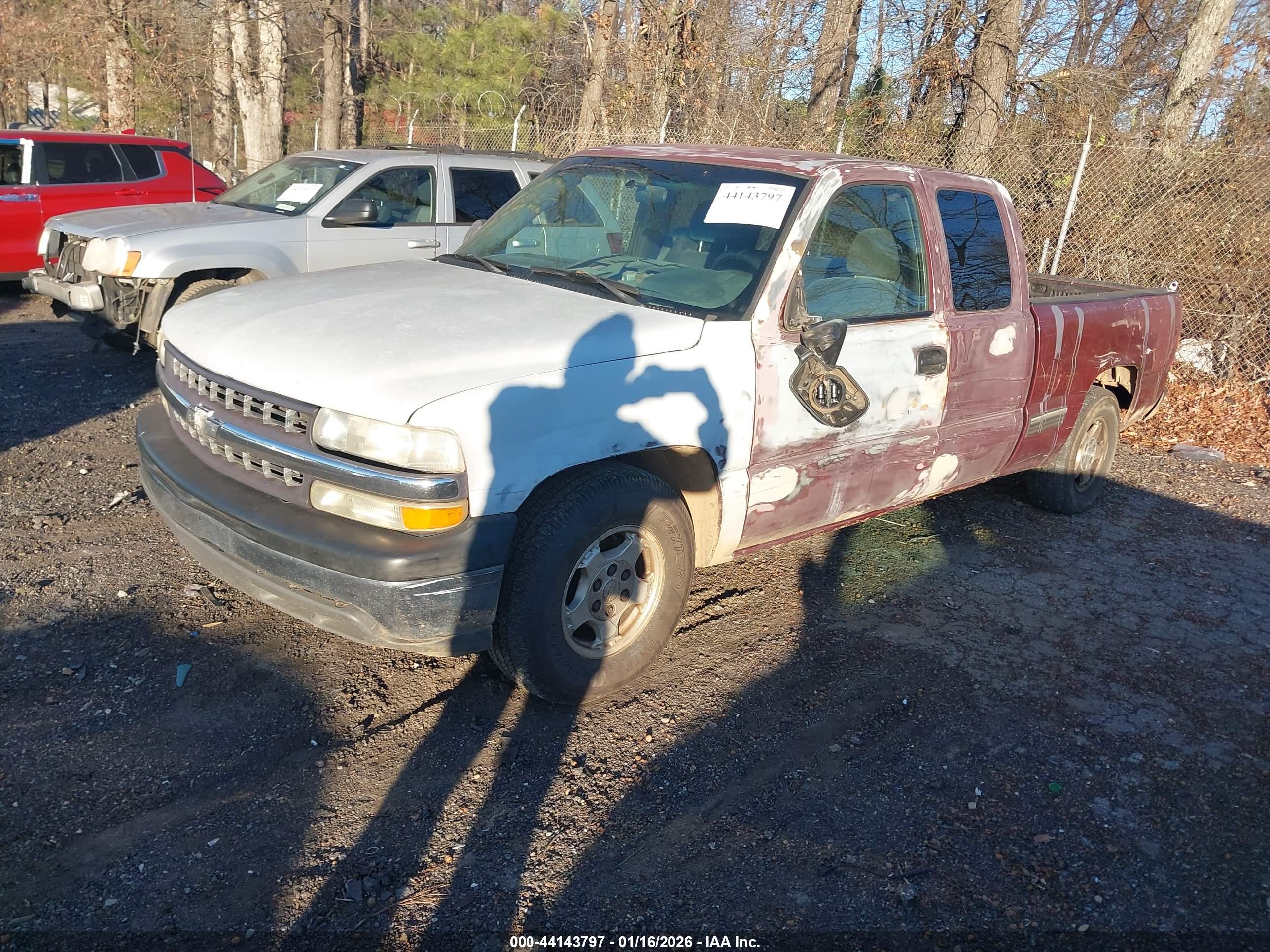 CHEVROLET SILVERADO image 2