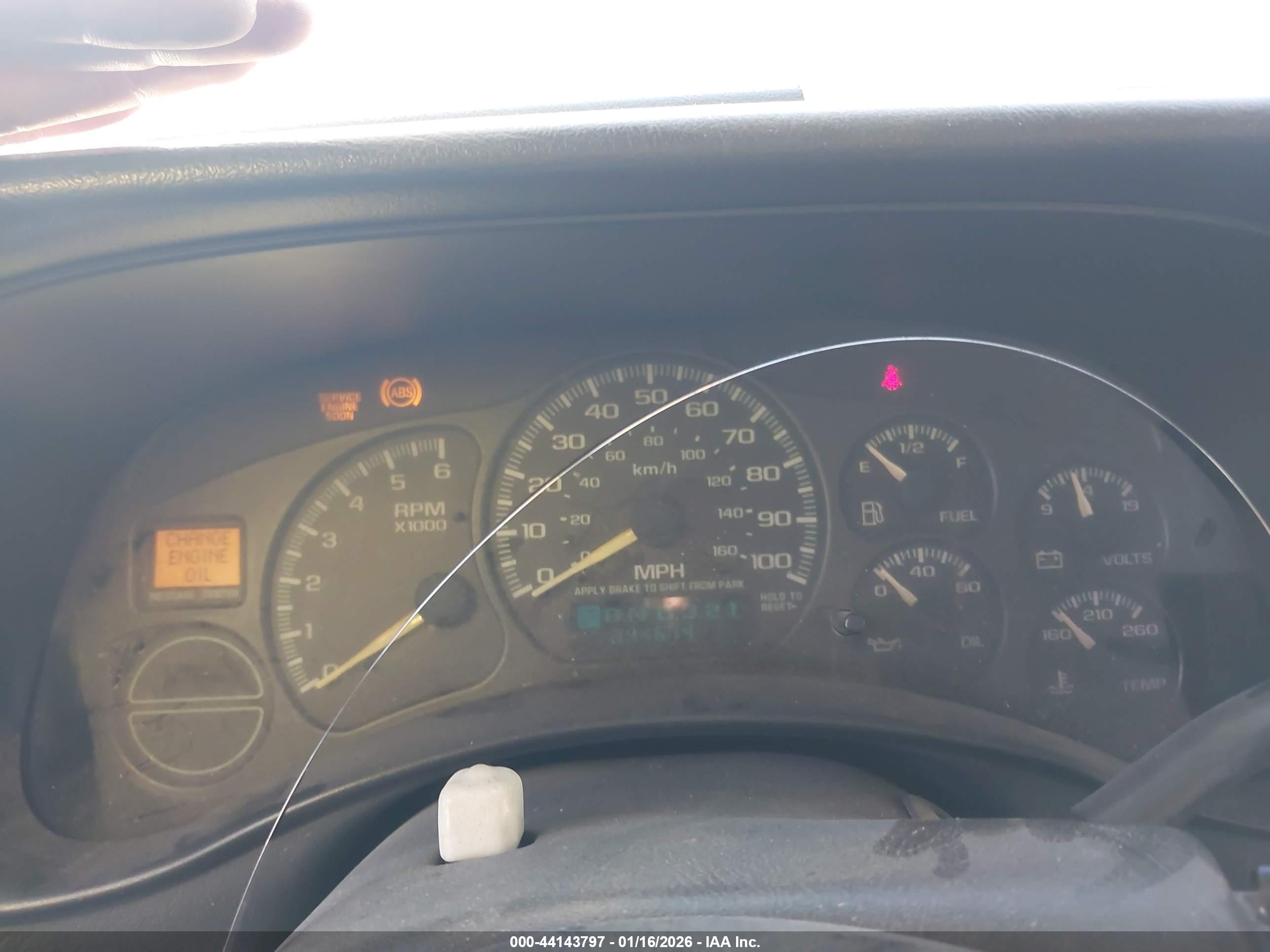 CHEVROLET SILVERADO image 7