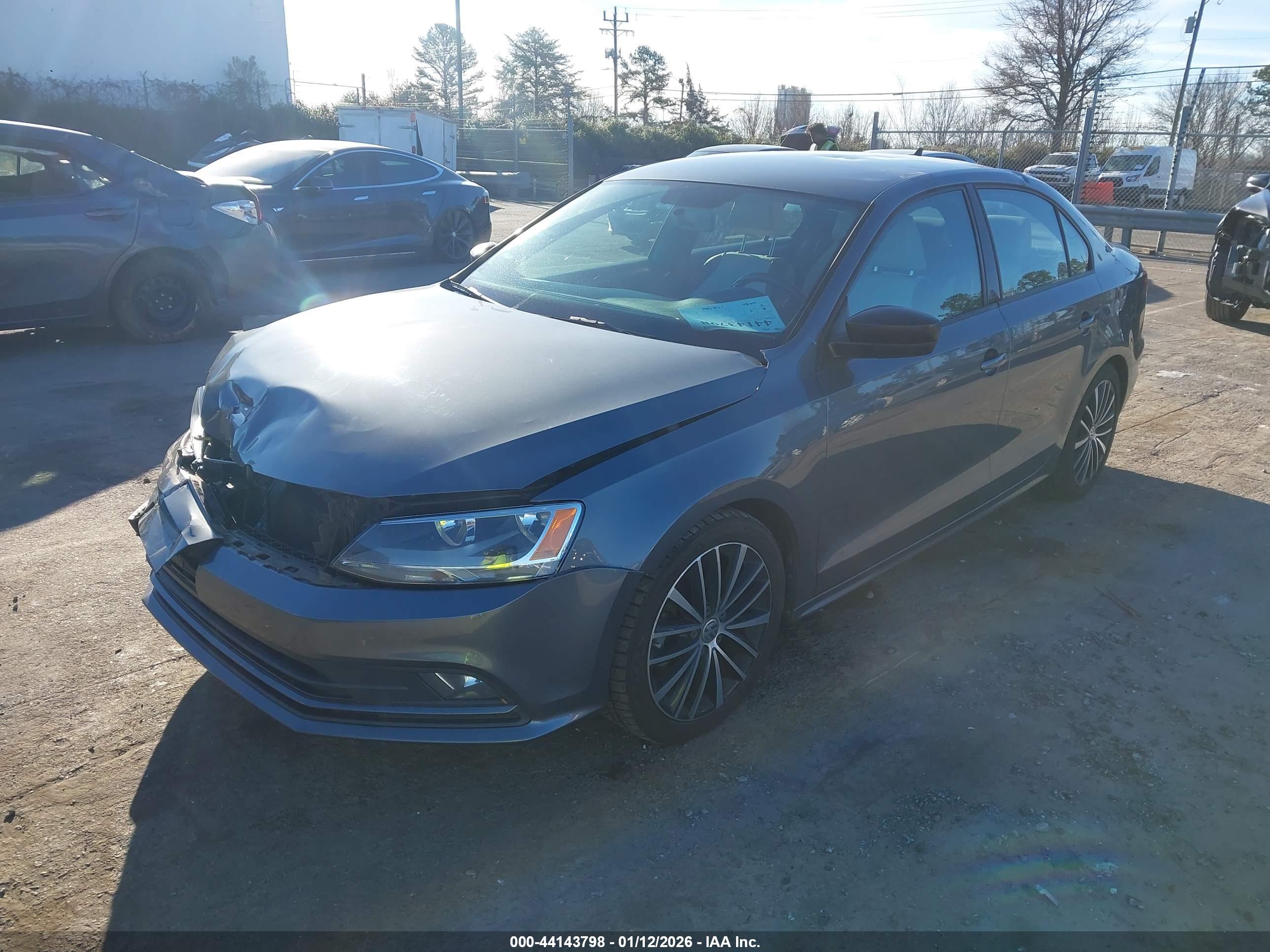 VOLKSWAGEN JETTA image 2