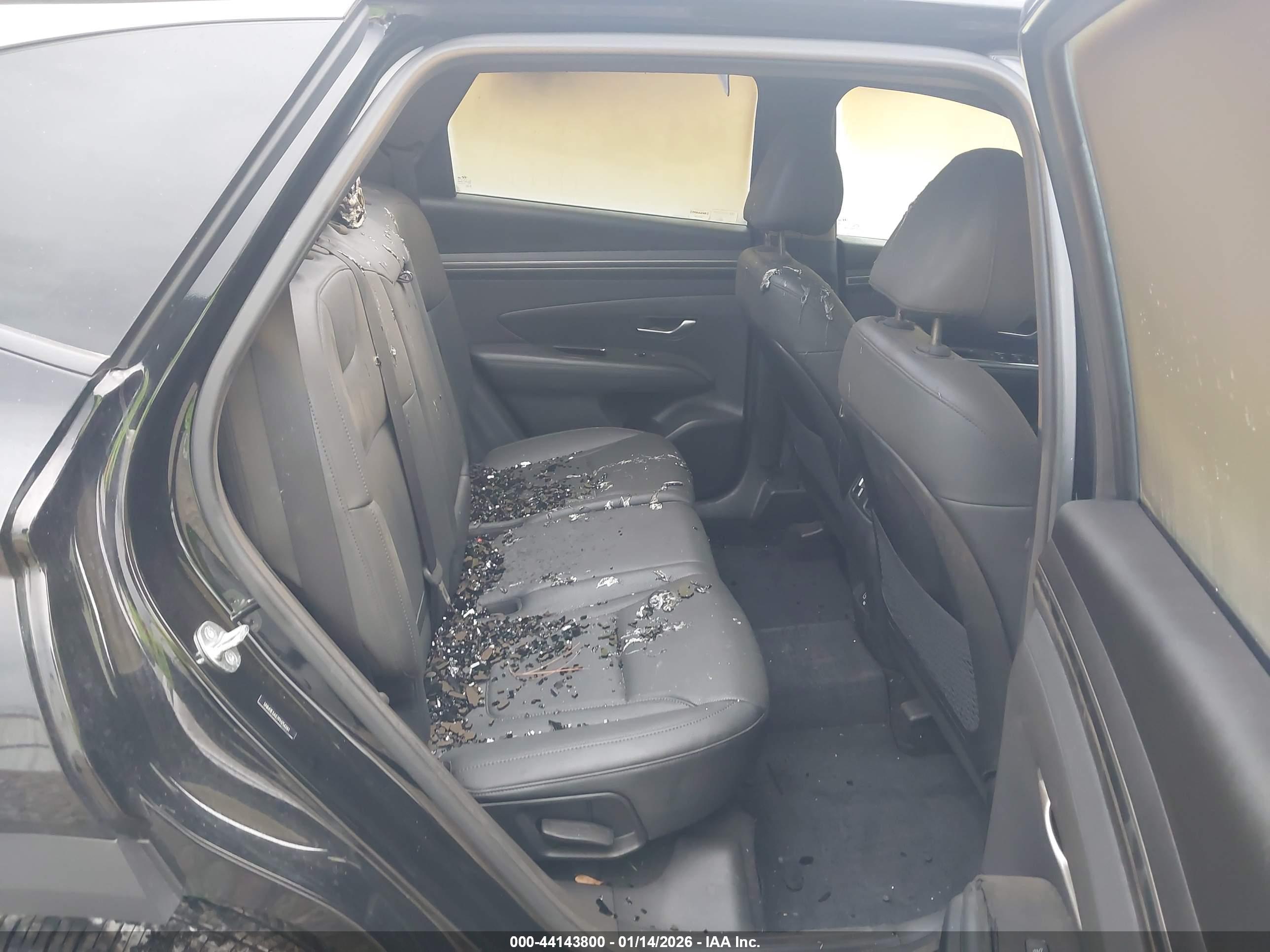 HYUNDAI TUCSON image 8