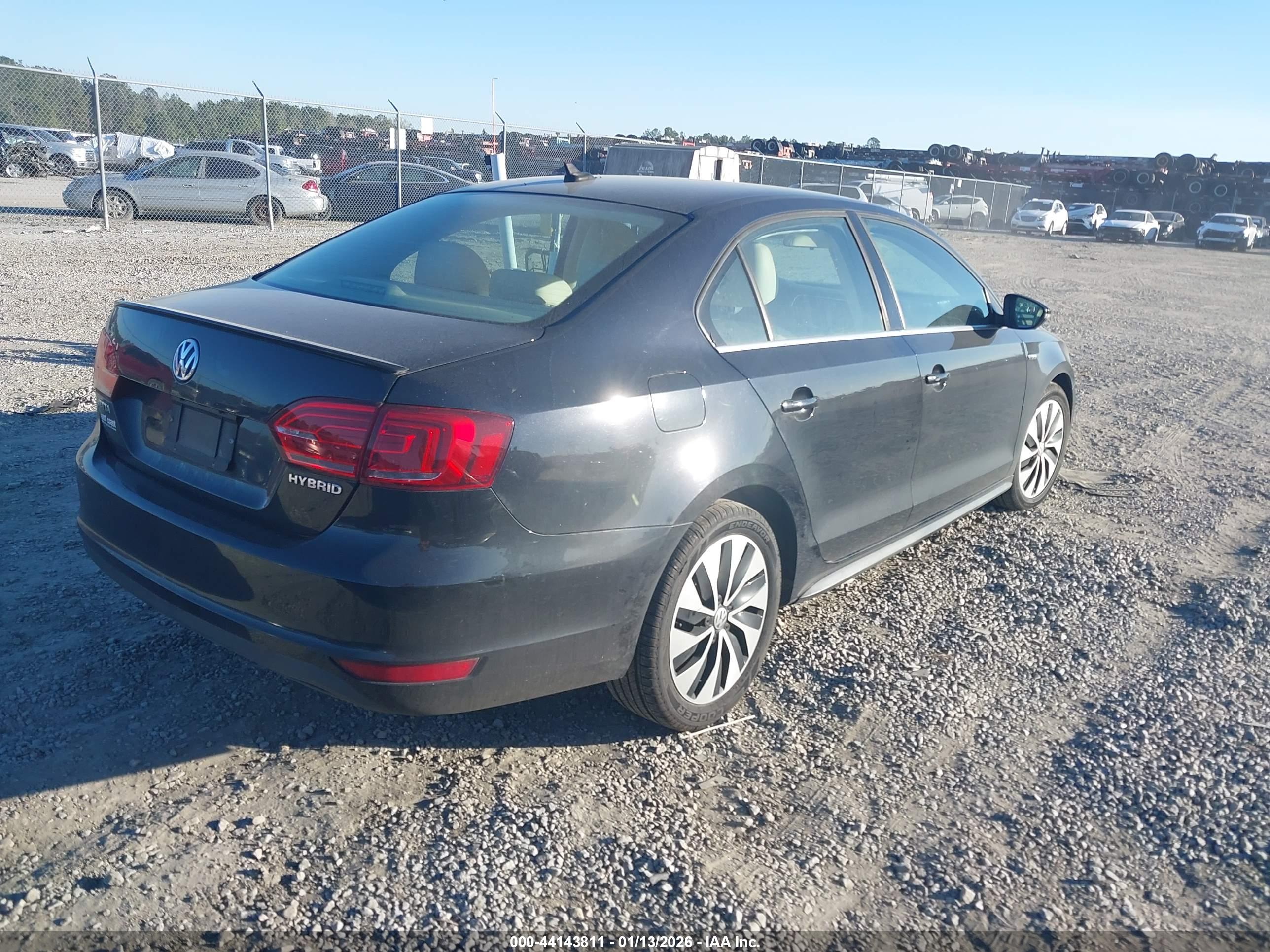 VOLKSWAGEN JETTA image 4