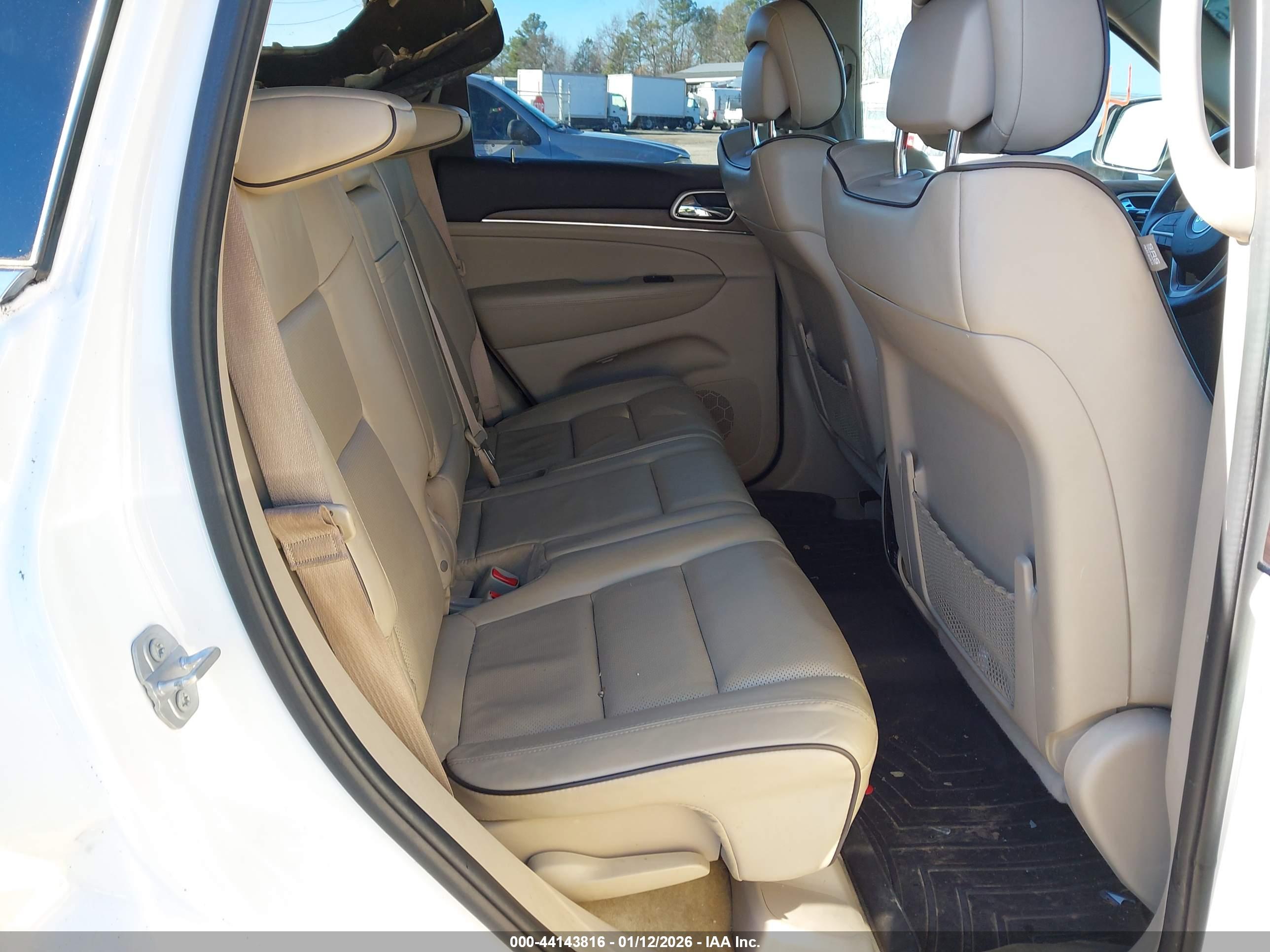 JEEP GRAND image 8