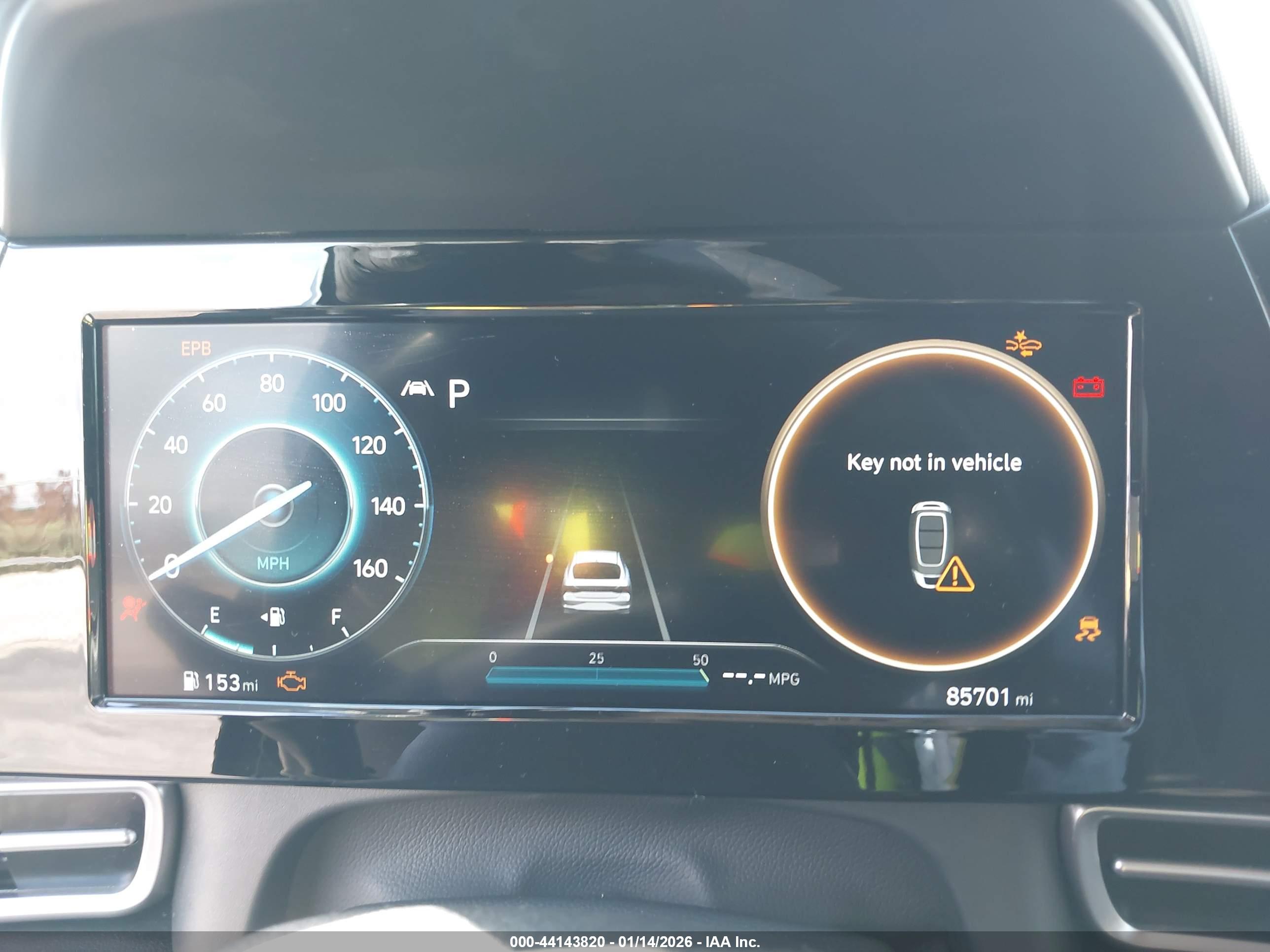 HYUNDAI ELANTRA image 7