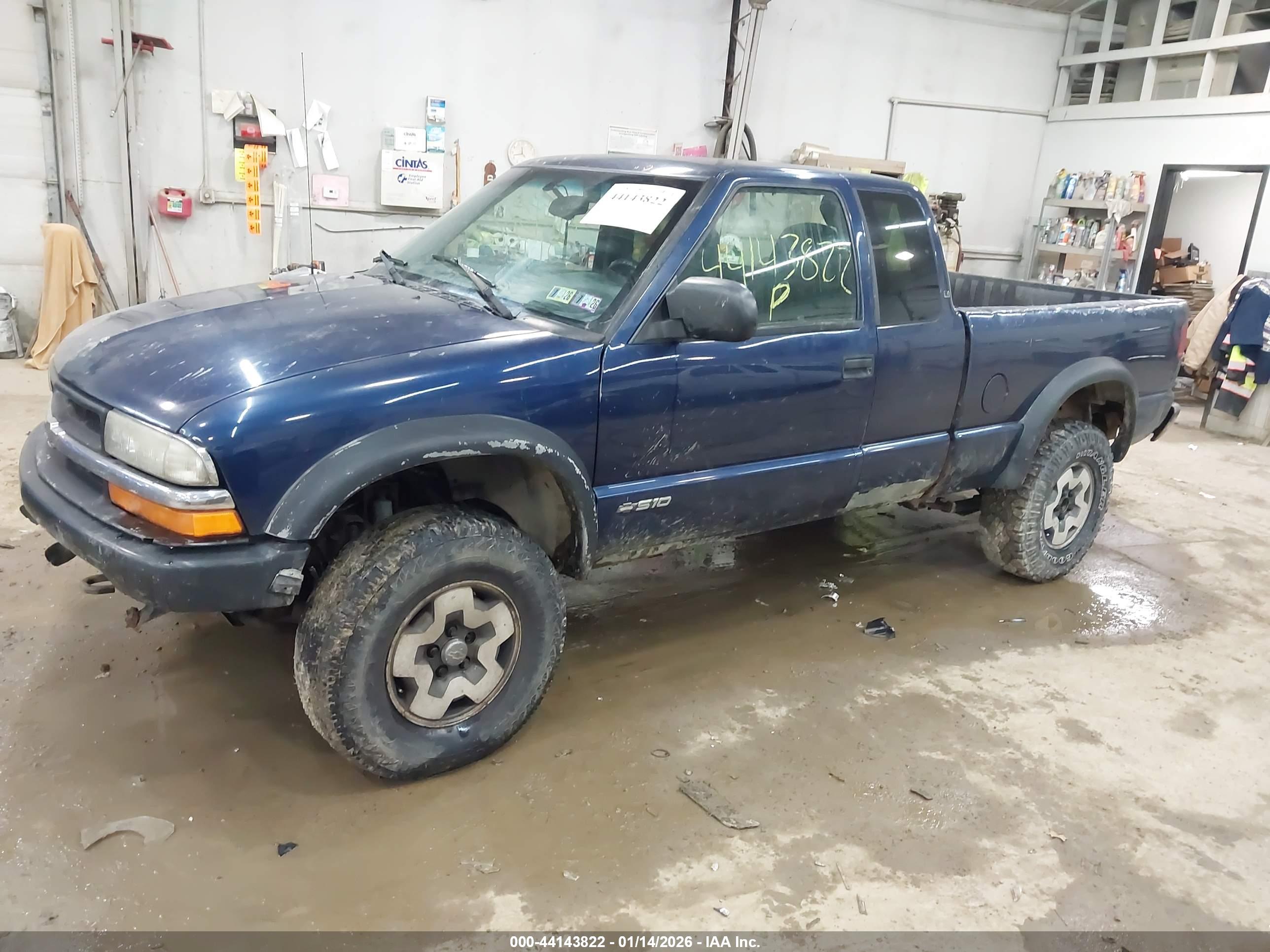 CHEVROLET S-10 image 2