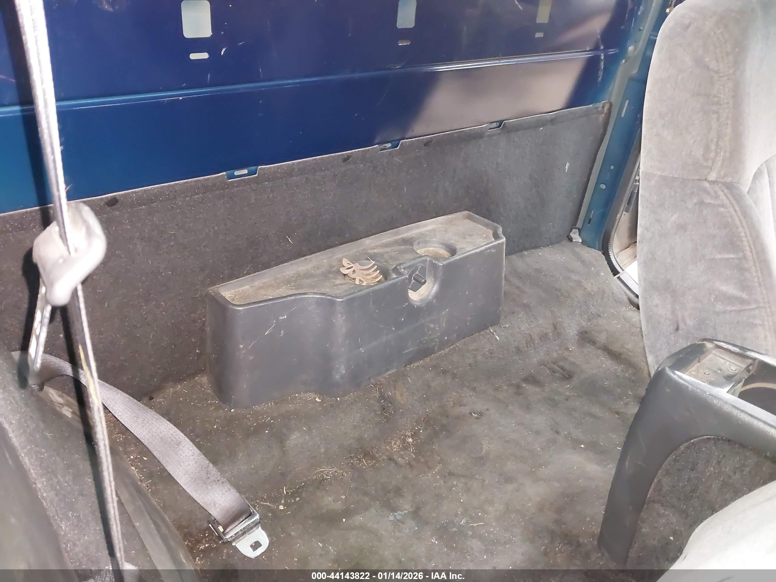 CHEVROLET S-10 image 8