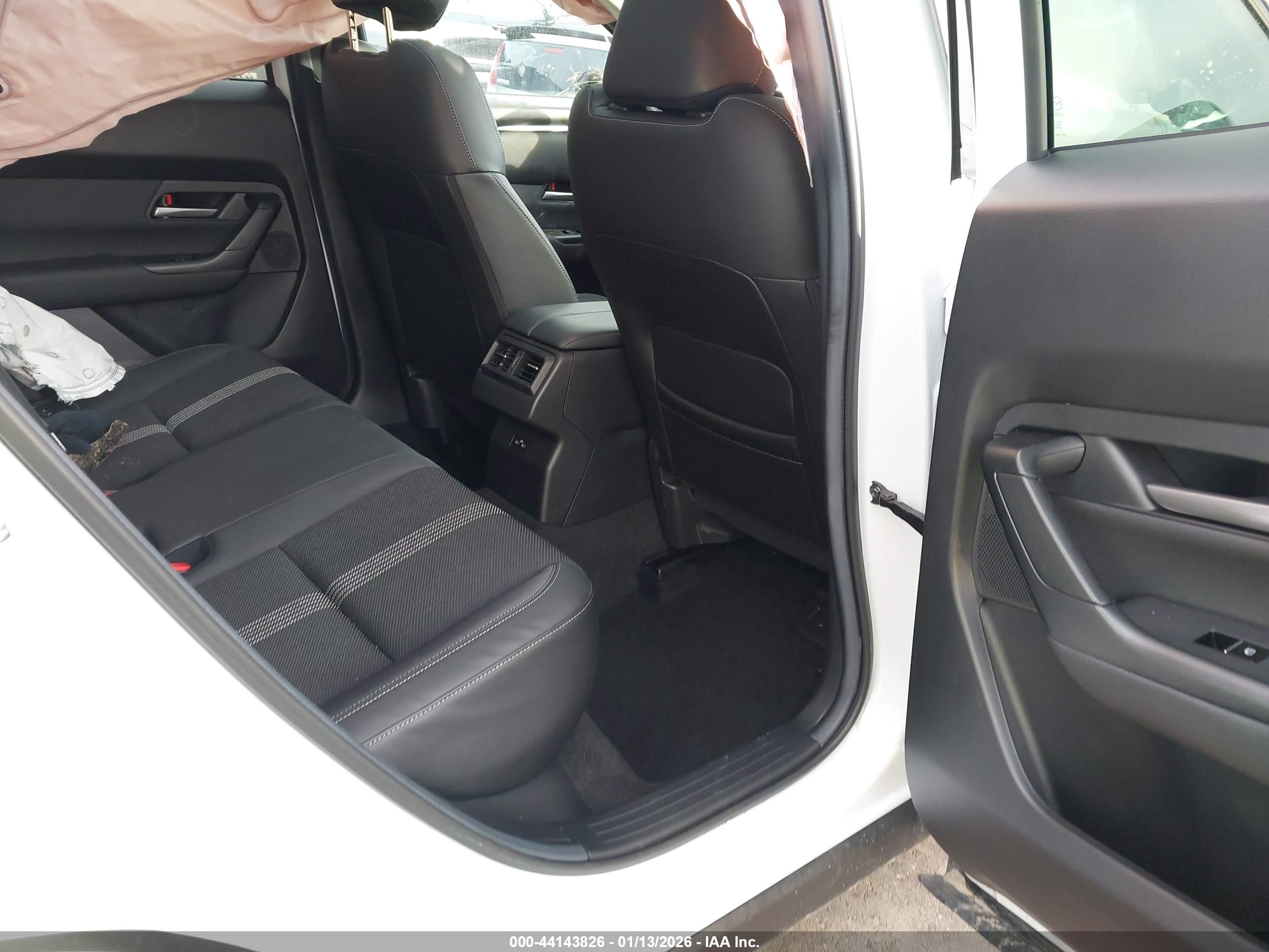 MAZDA CX-50 image 8