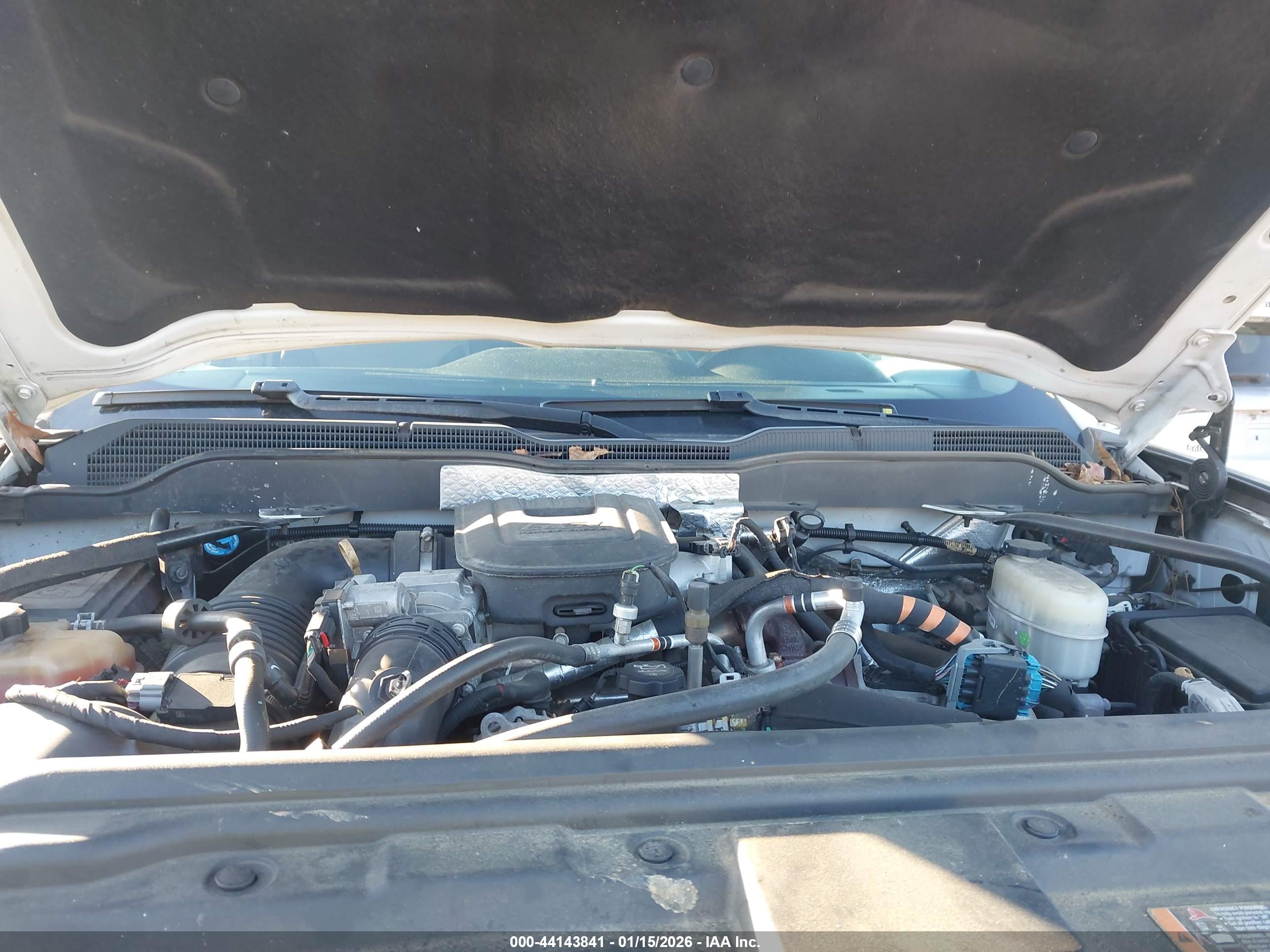 CHEVROLET SILVERADO image 10