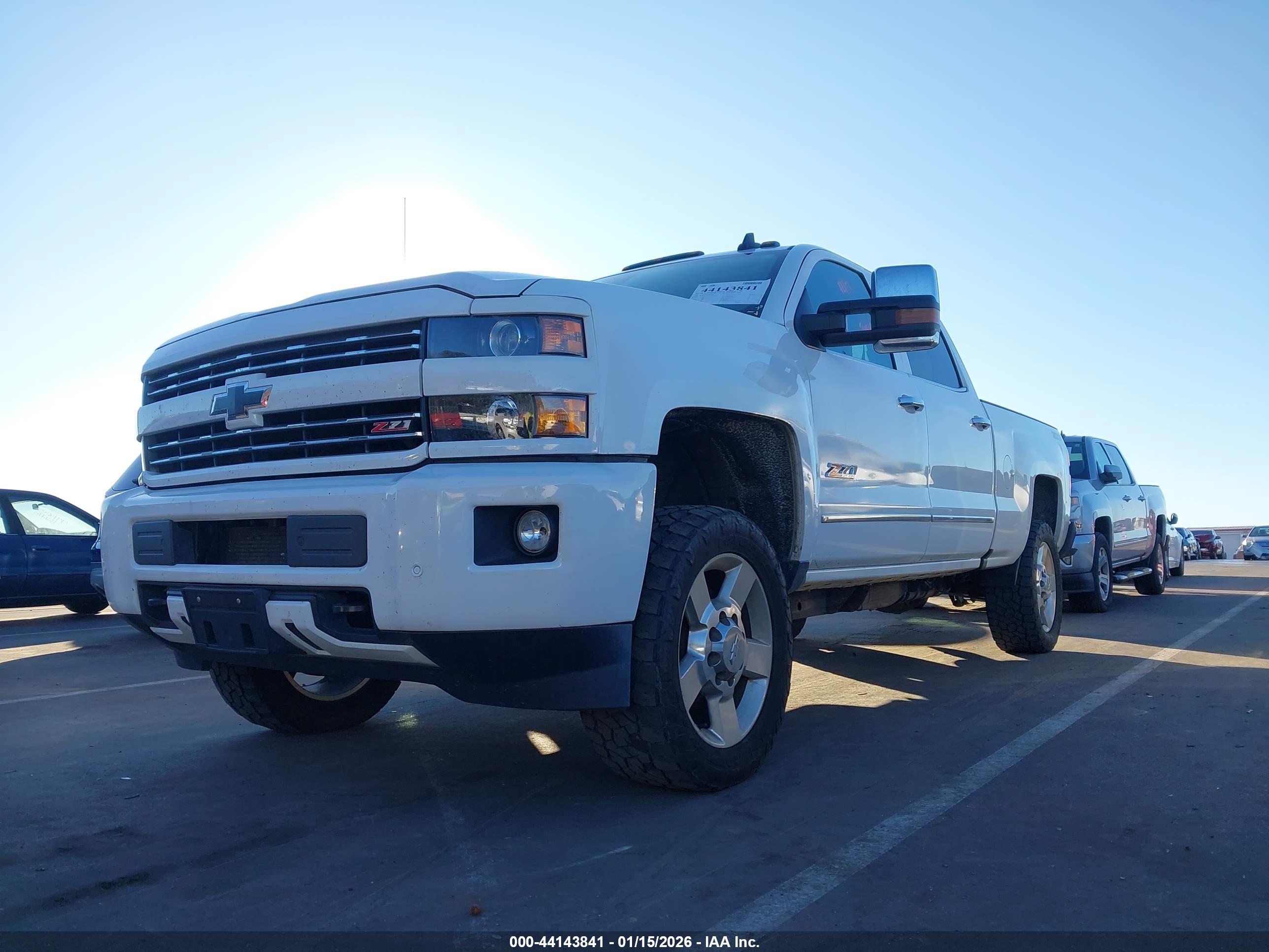 CHEVROLET SILVERADO image 2