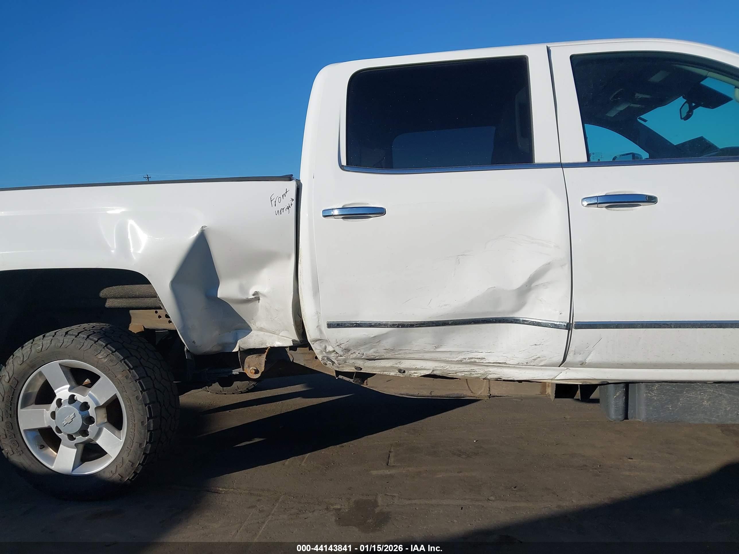 CHEVROLET SILVERADO image 6