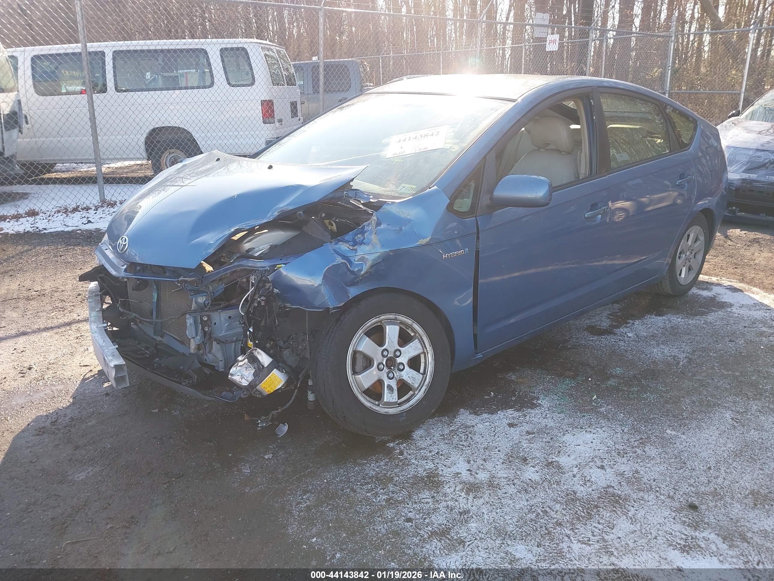 TOYOTA PRIUS image 2