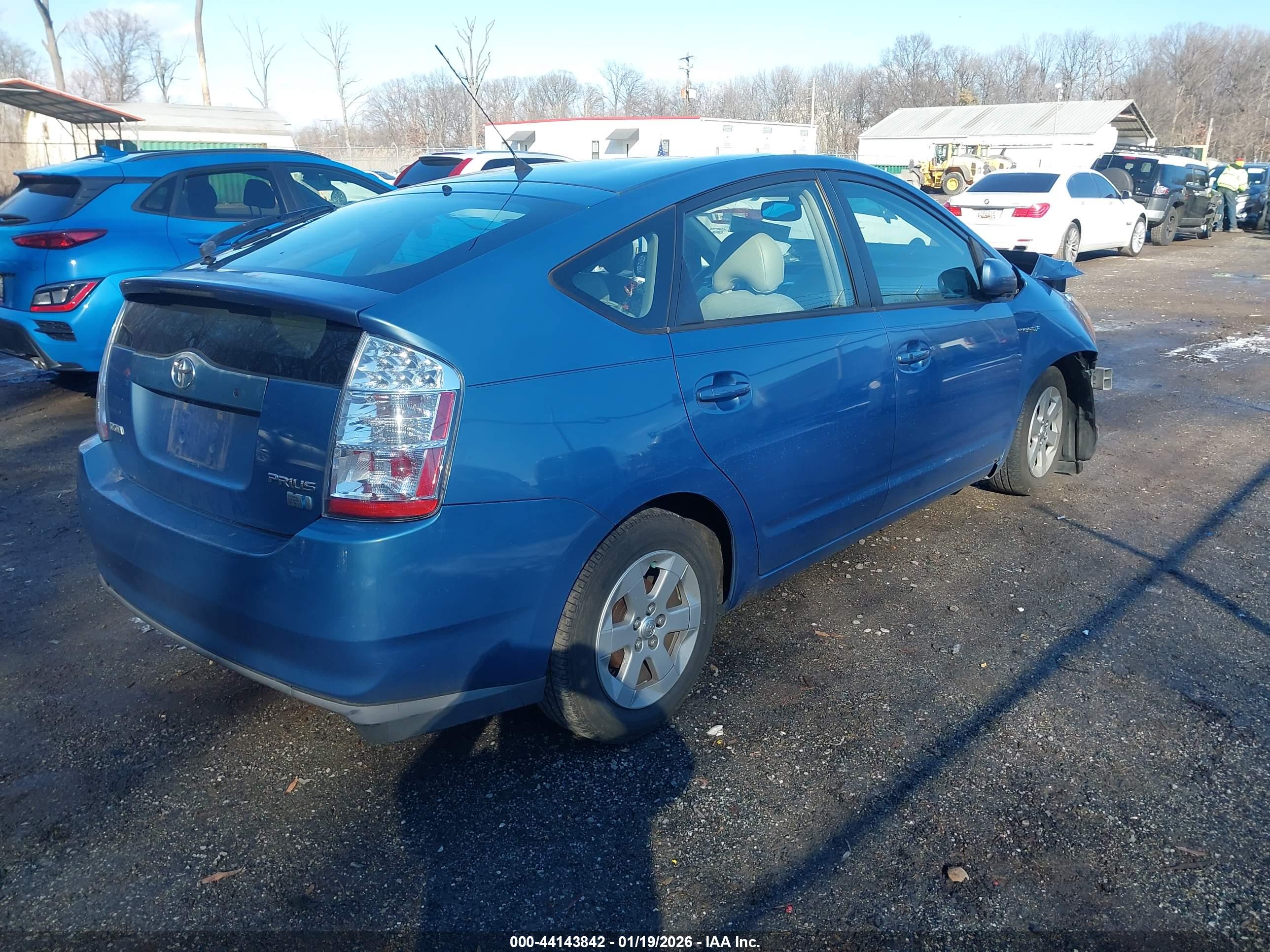 TOYOTA PRIUS image 4