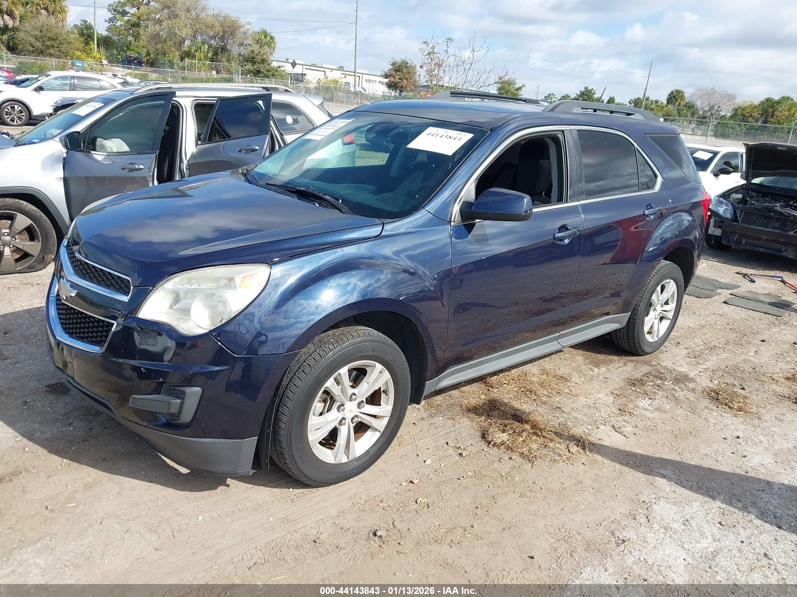 CHEVROLET EQUINOX image 2
