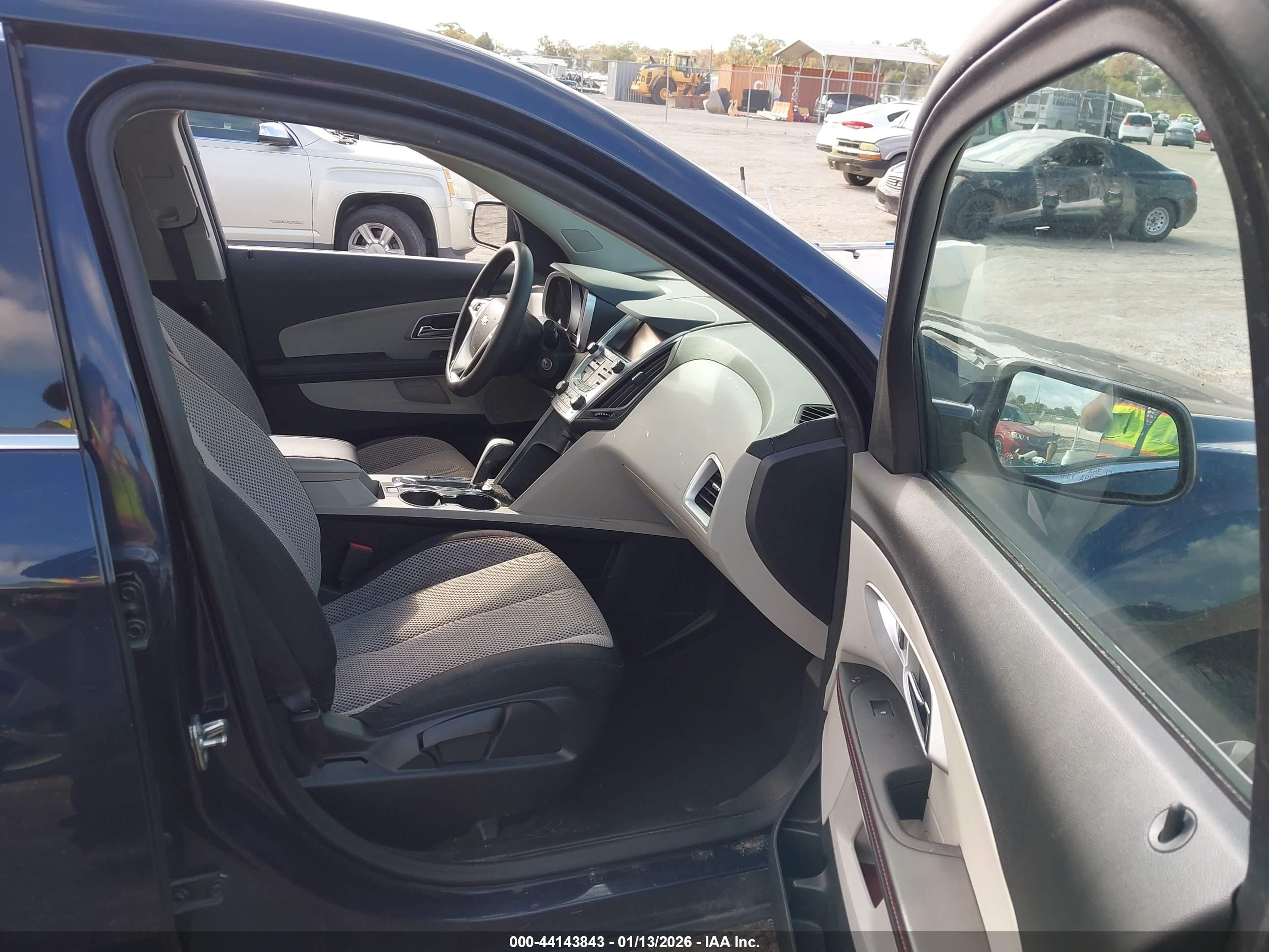 CHEVROLET EQUINOX image 5