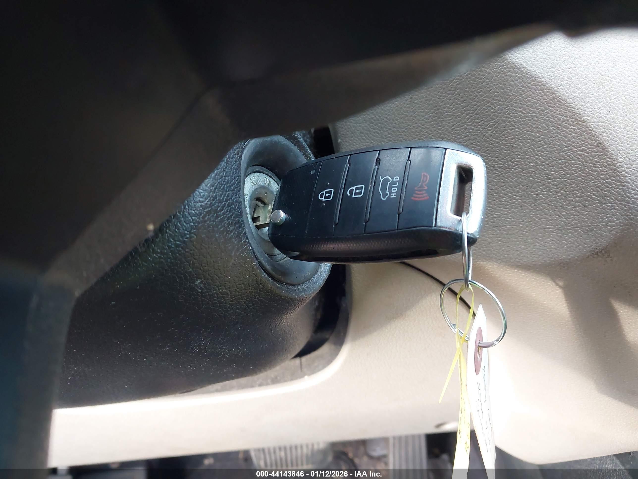 KIA SORENTO image 11