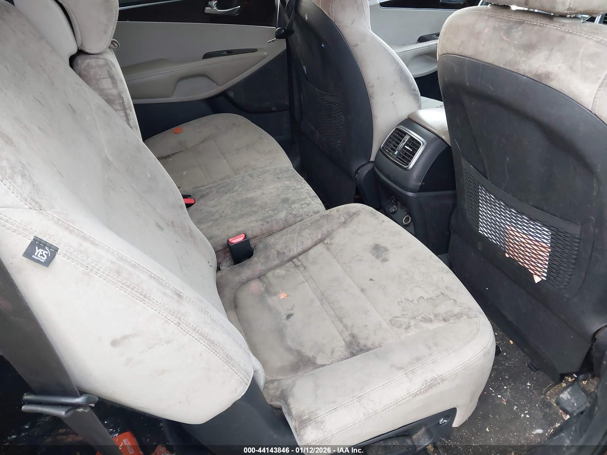 KIA SORENTO image 8
