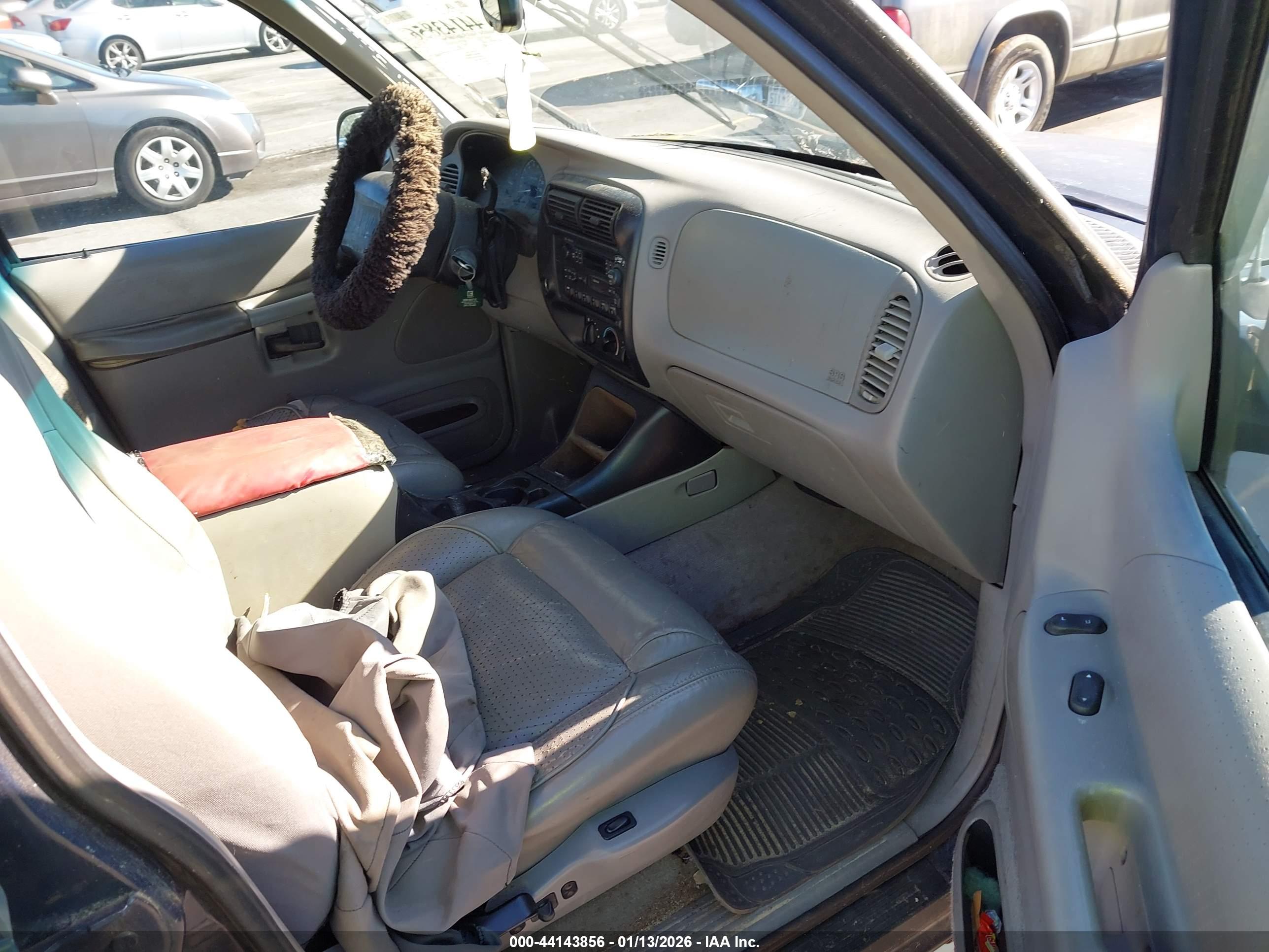MERCURY MOUNTAINEER image 5