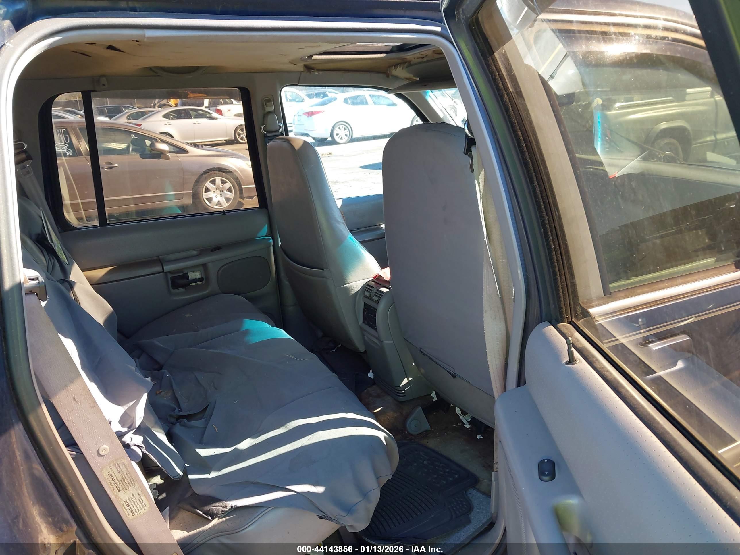 MERCURY MOUNTAINEER image 8