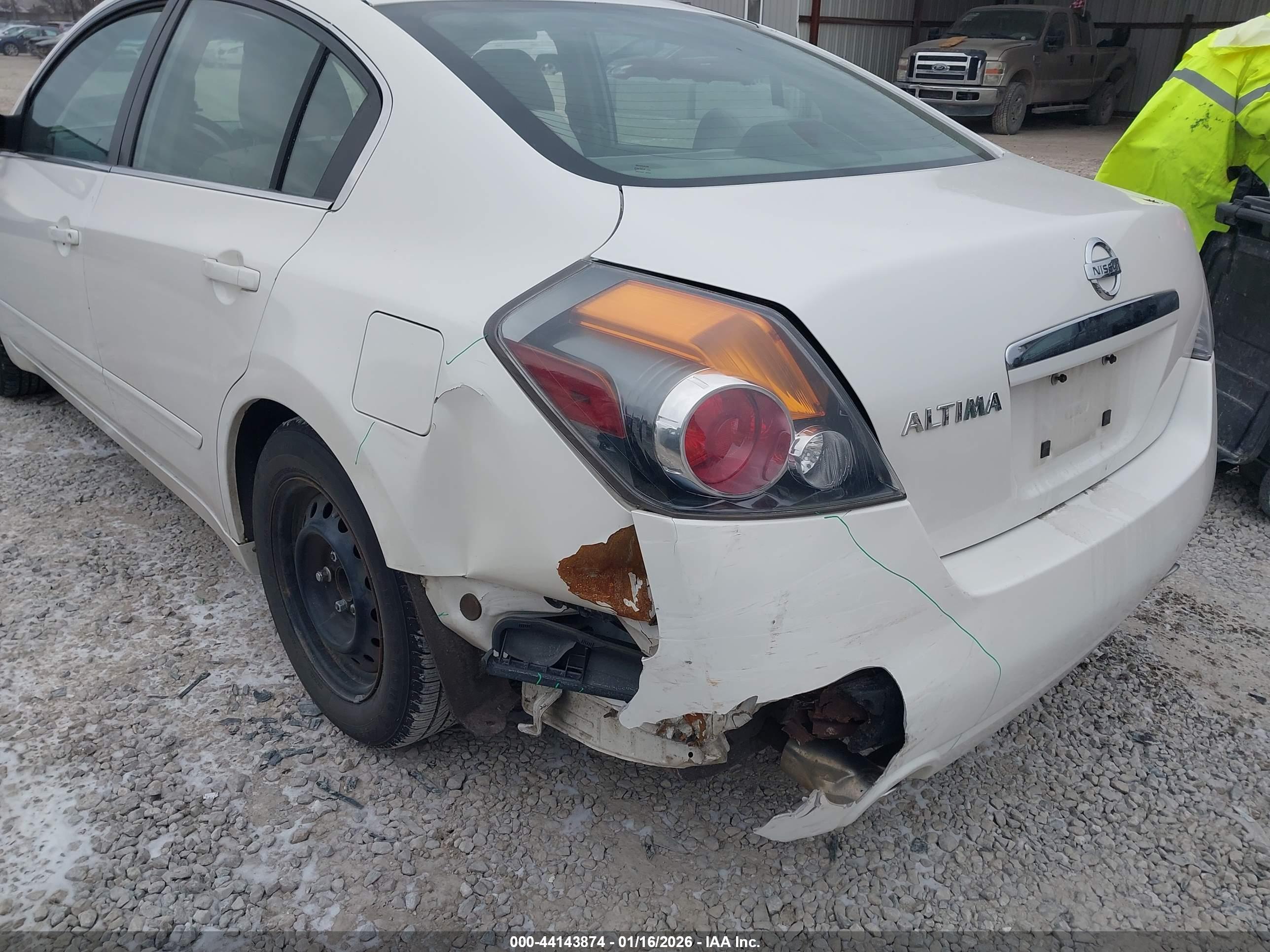 NISSAN ALTIMA image 6