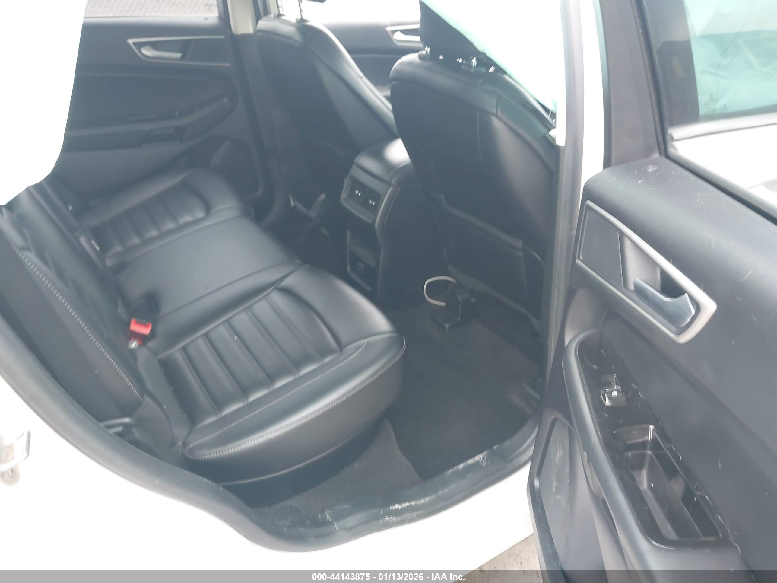 FORD EDGE image 8