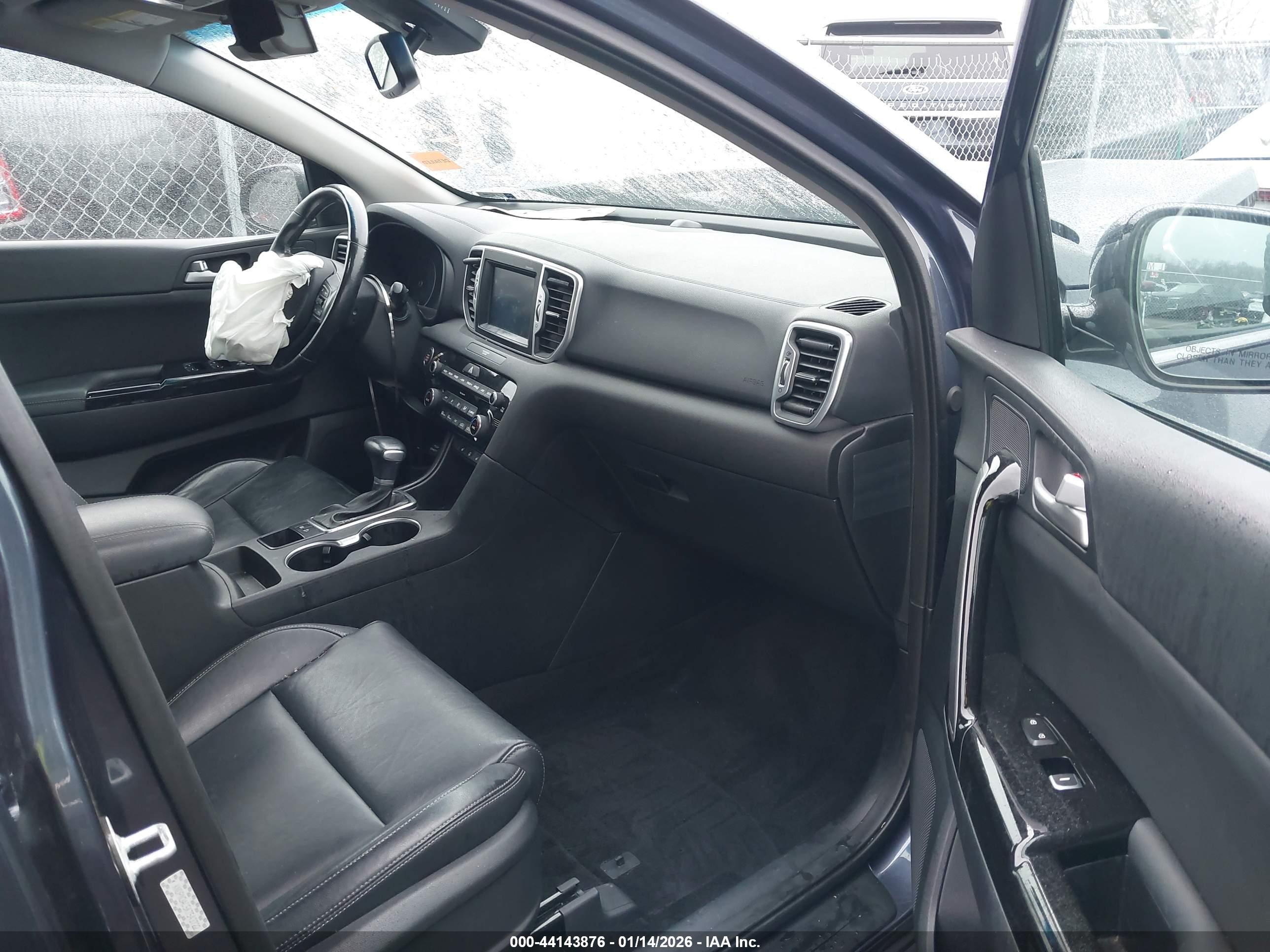 KIA SPORTAGE image 5