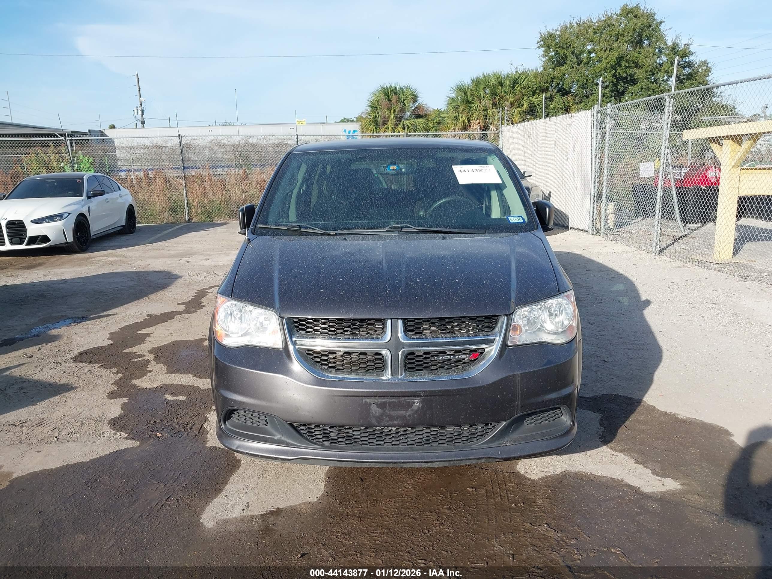 DODGE GRAND image 6