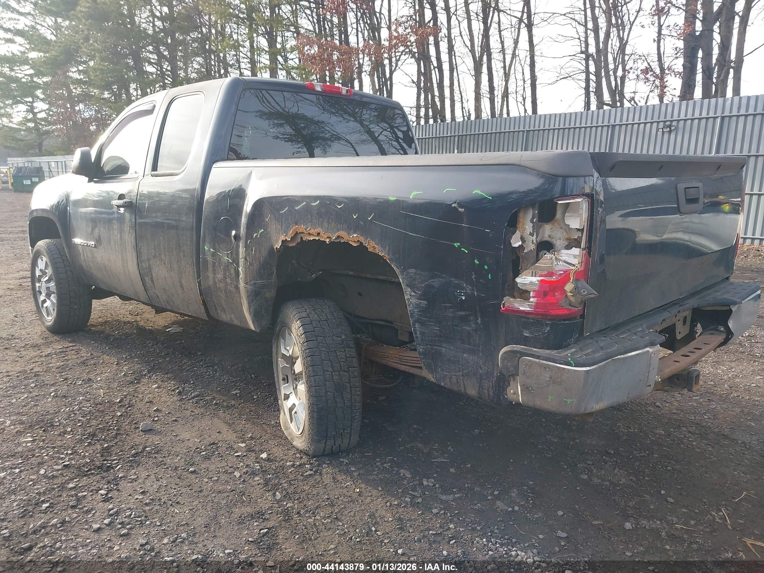 GMC SIERRA image 3