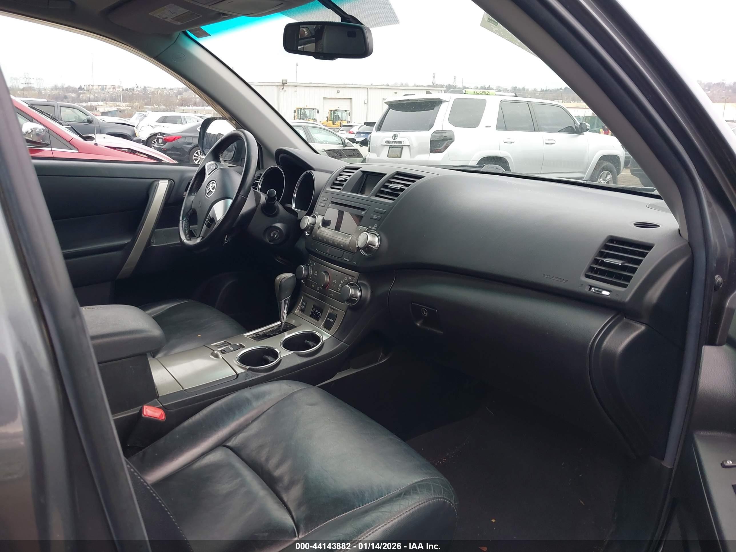 TOYOTA HIGHLANDER image 5