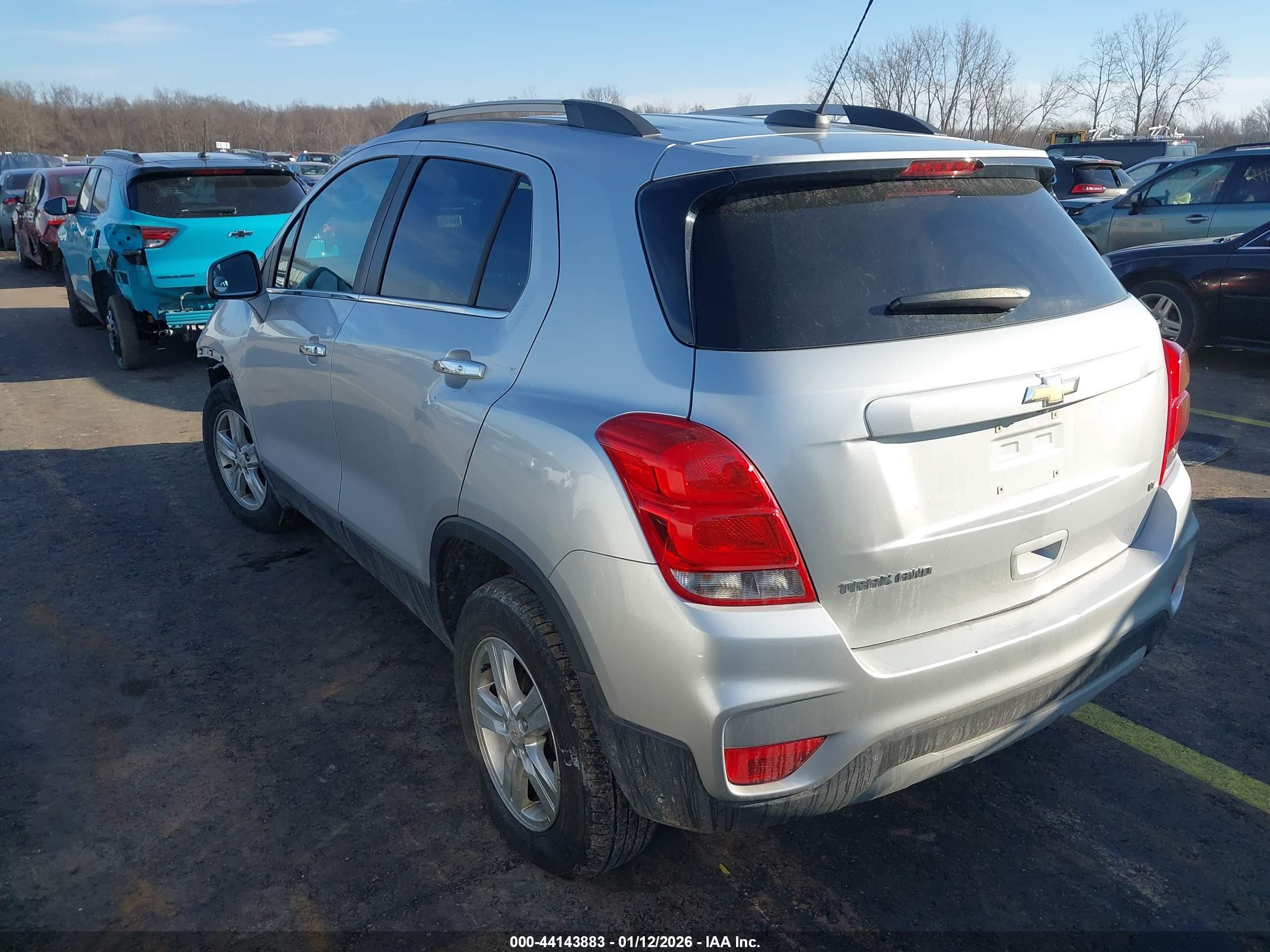 CHEVROLET TRAX image 3