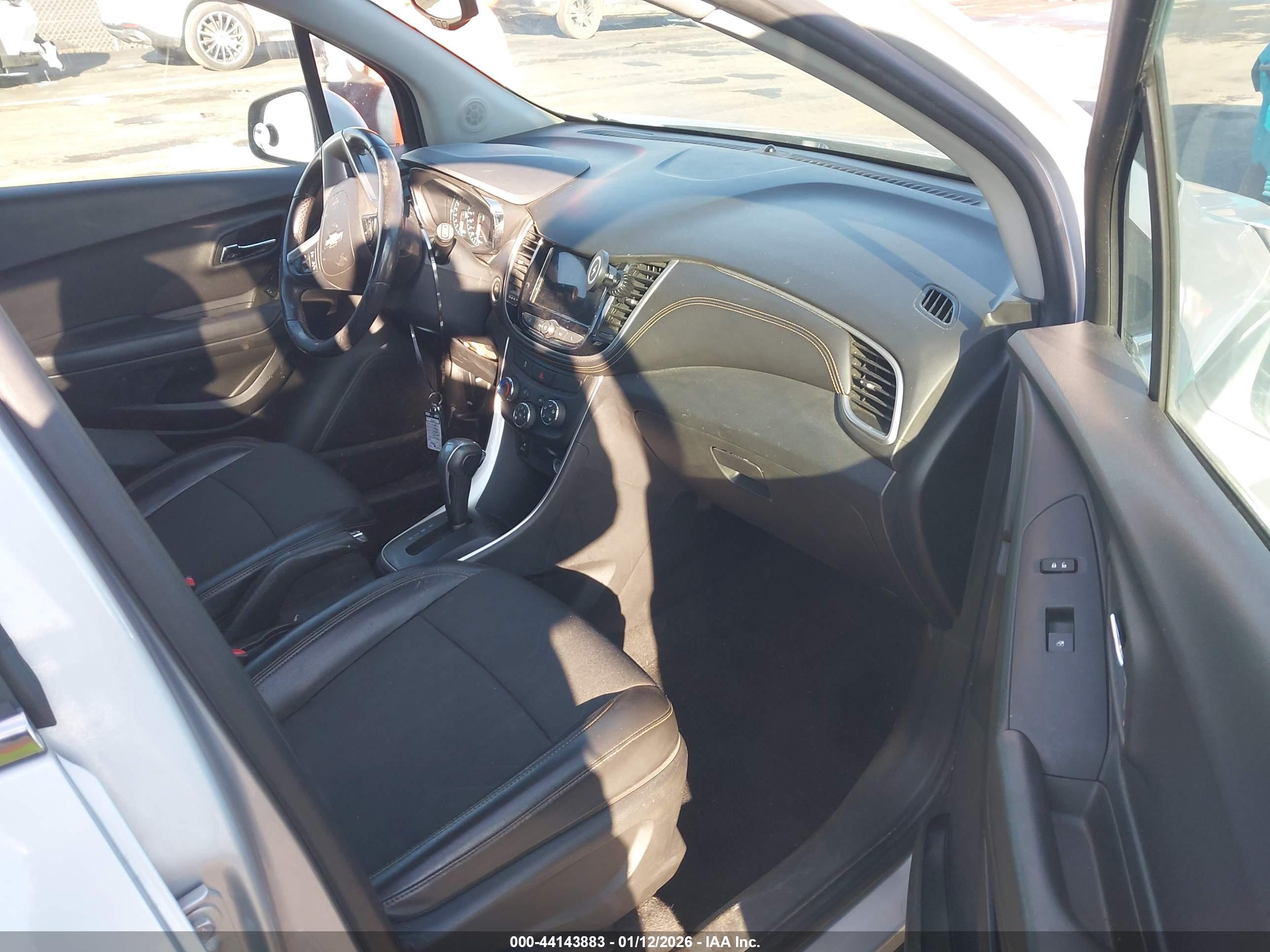 CHEVROLET TRAX image 5