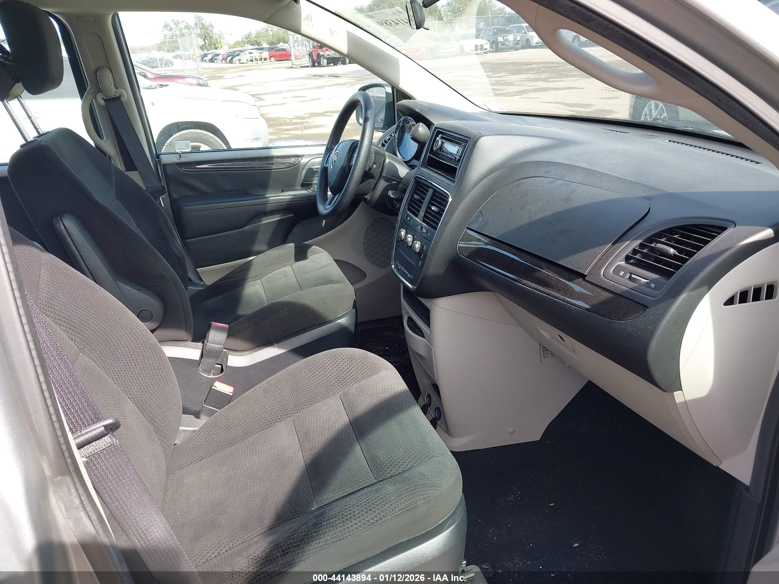DODGE GRAND image 5