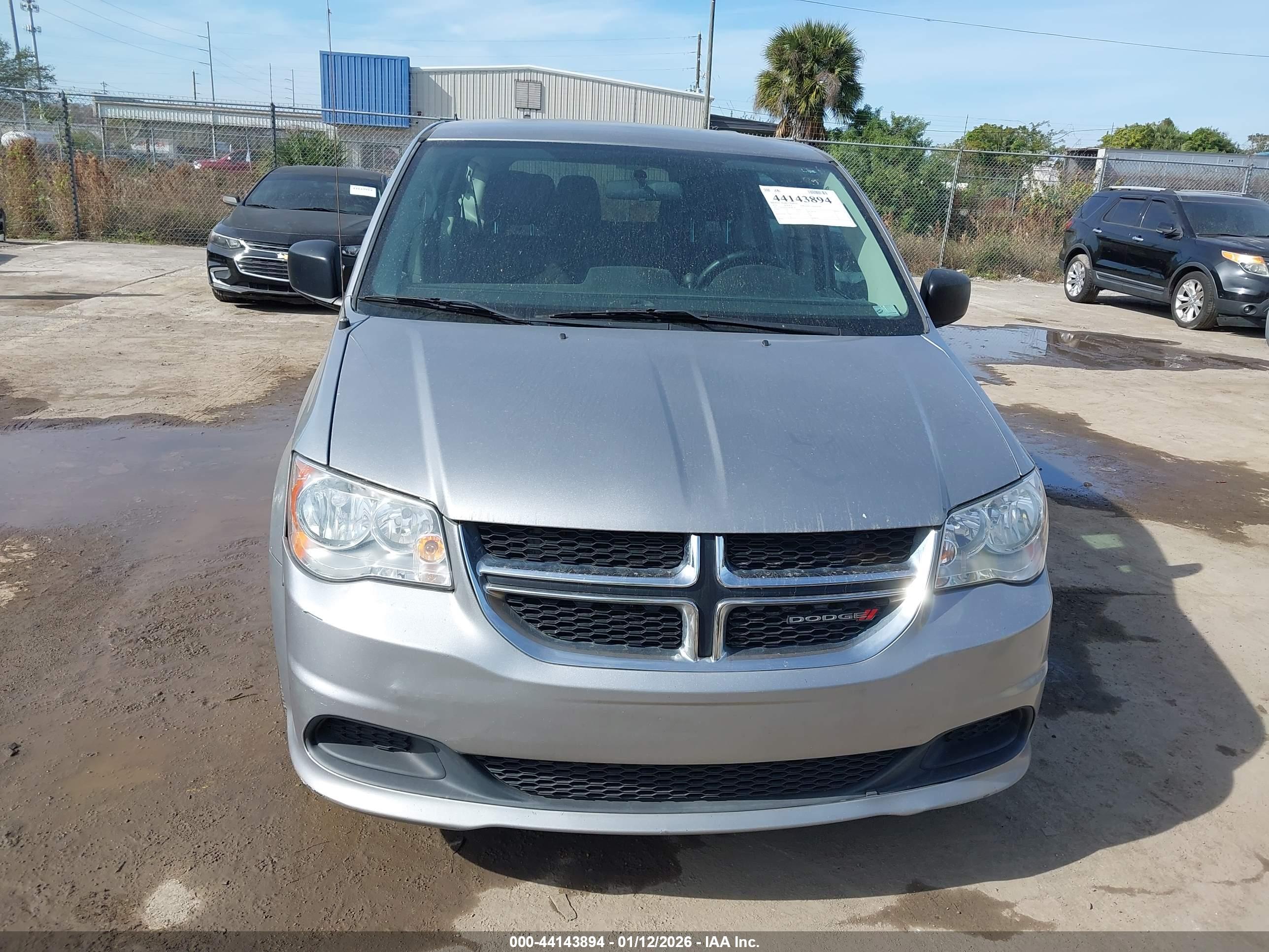 DODGE GRAND image 6