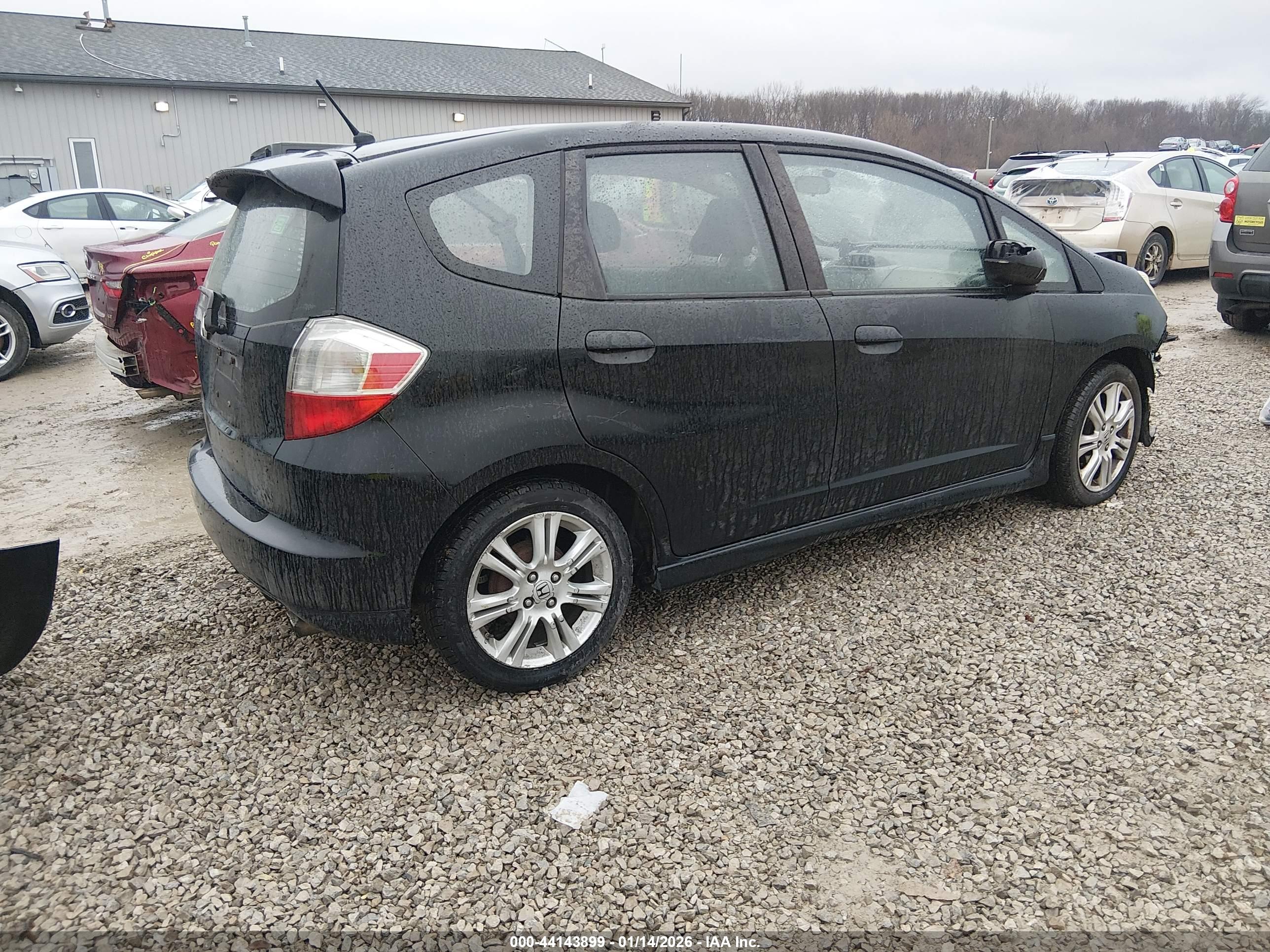HONDA FIT image 4